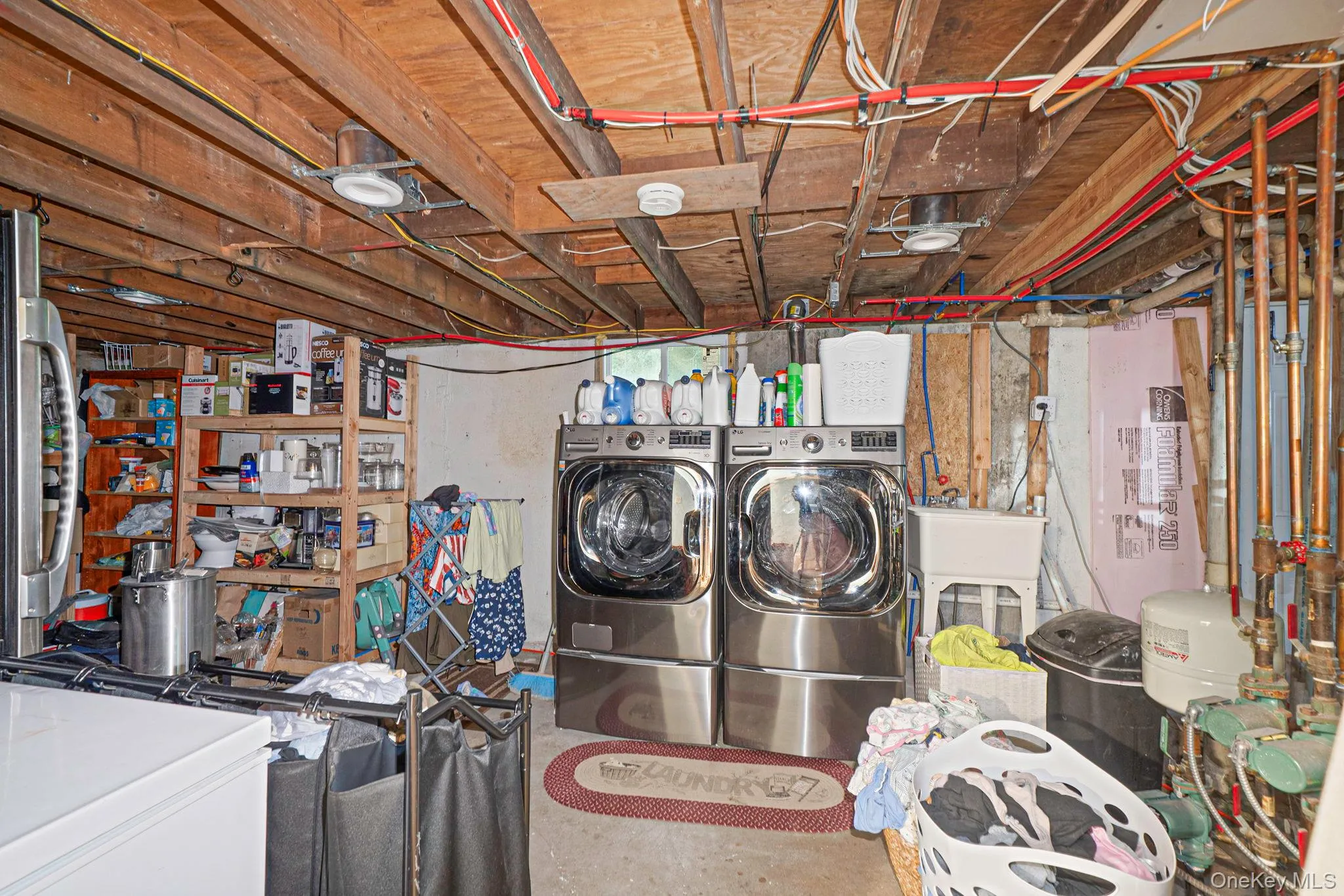 61 End Avenue, Brookhaven, NY, 3 Bedrooms Bedrooms, 7 Rooms Rooms,1 BathroomBathrooms,Residential,For Rent,End,0,1031060 61 End Avenue, Brookhaven, NY, 3 Bedrooms Bedrooms, 7 Rooms Rooms,1 BathroomBathrooms,Residential,For Rent,End,0,1031060
