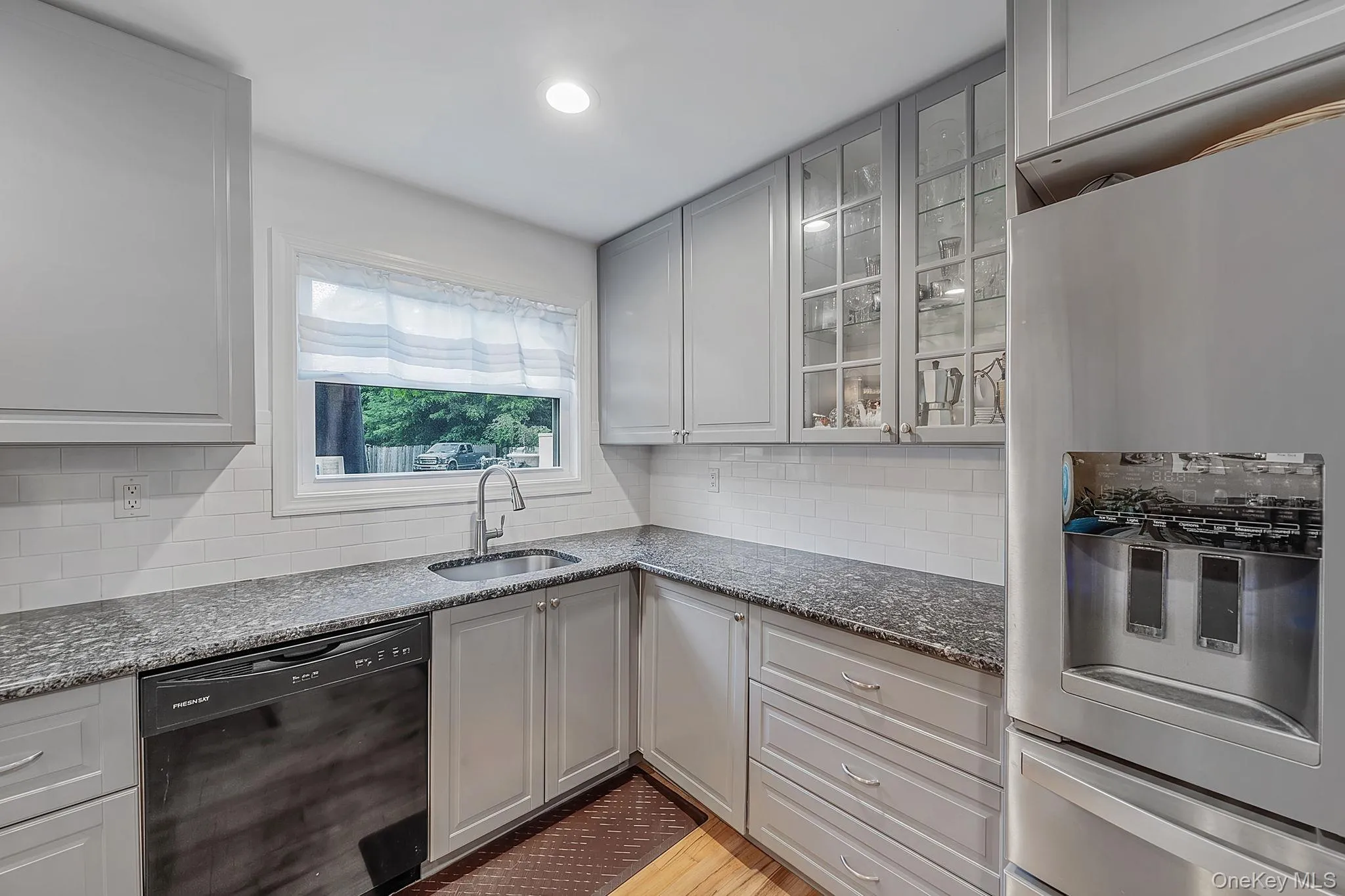 61 End Avenue, Brookhaven, NY, 3 Bedrooms Bedrooms, 7 Rooms Rooms,1 BathroomBathrooms,Residential,For Rent,End,0,1031060 61 End Avenue, Brookhaven, NY, 3 Bedrooms Bedrooms, 7 Rooms Rooms,1 BathroomBathrooms,Residential,For Rent,End,0,1031060