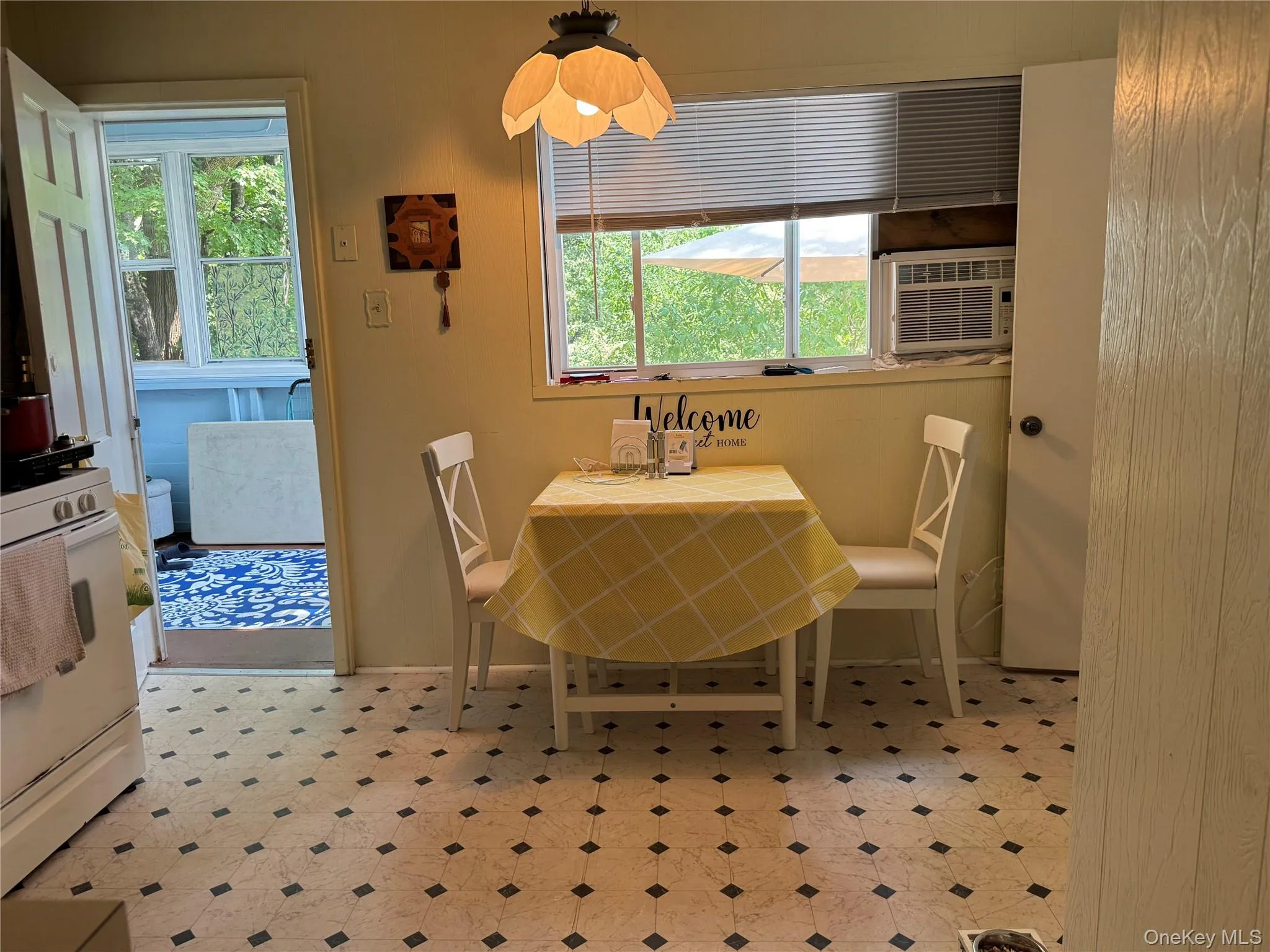 6269 State Route 42, Fallsburg, NY, 4 Bedrooms Bedrooms, 6 Rooms Rooms,2 BathroomsBathrooms,Residential,For Rent,State Route 42,0,1031061 6269 State Route 42, Fallsburg, NY, 4 Bedrooms Bedrooms, 6 Rooms Rooms,2 BathroomsBathrooms,Residential,For Rent,State Route 42,0,1031061