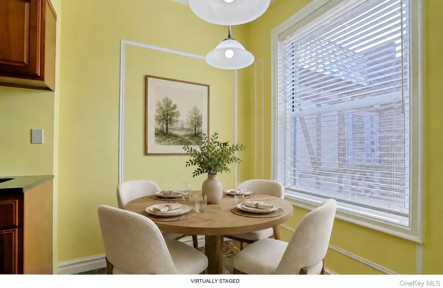 Virtually Staged to highlight inviting Breakfast Area for Comfortable Everyday Dining Virtually Staged to highlight inviting Breakfast Area for Comfortable Everyday Dining