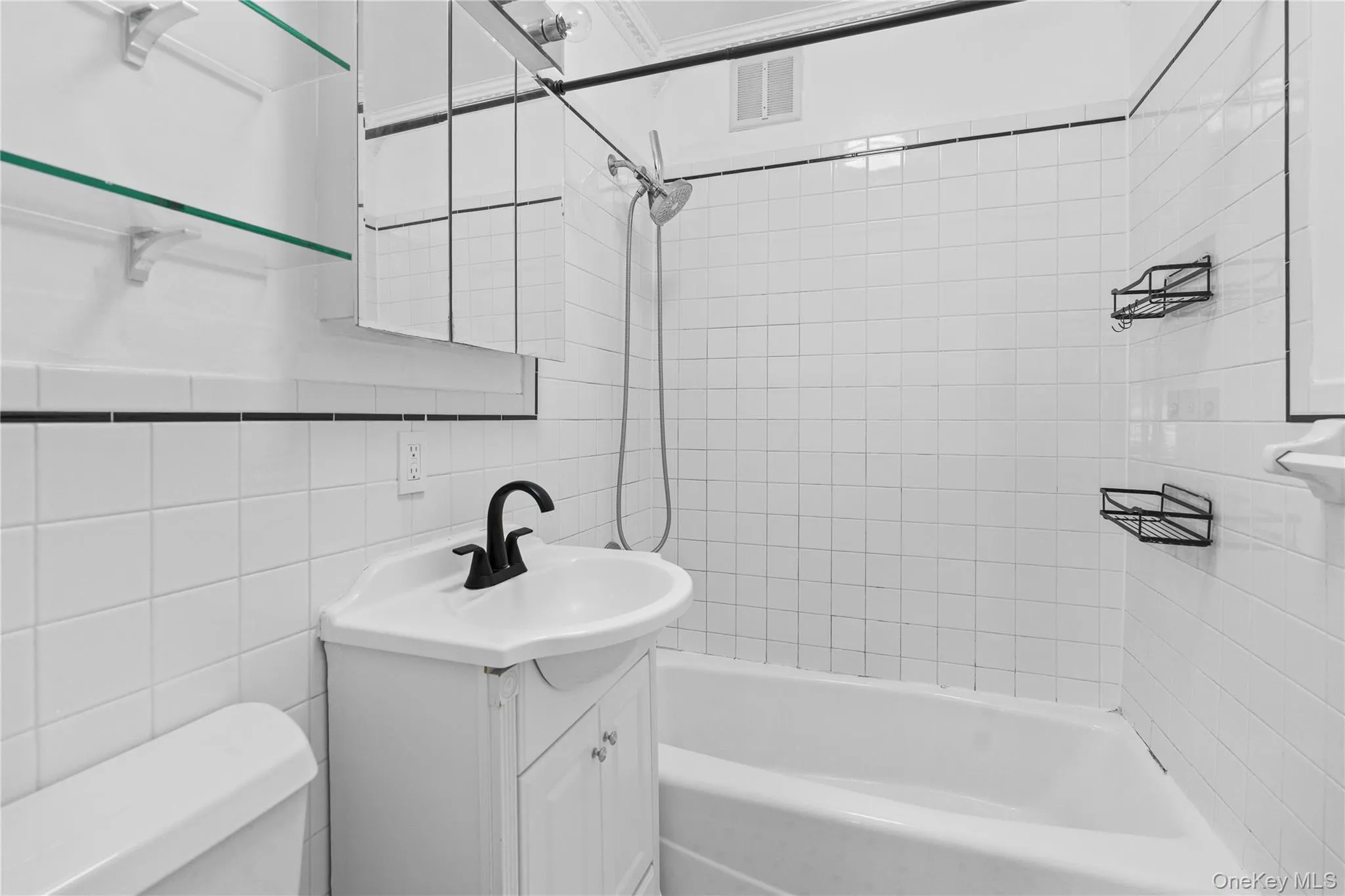68 Hartsdale Avenue, Greenburgh, NY, 1 Bedroom Bedrooms, 4 Rooms Rooms,1 BathroomBathrooms,Residential,For Rent,Hartsdale,0,1031069 68 Hartsdale Avenue, Greenburgh, NY, 1 Bedroom Bedrooms, 4 Rooms Rooms,1 BathroomBathrooms,Residential,For Rent,Hartsdale,0,1031069