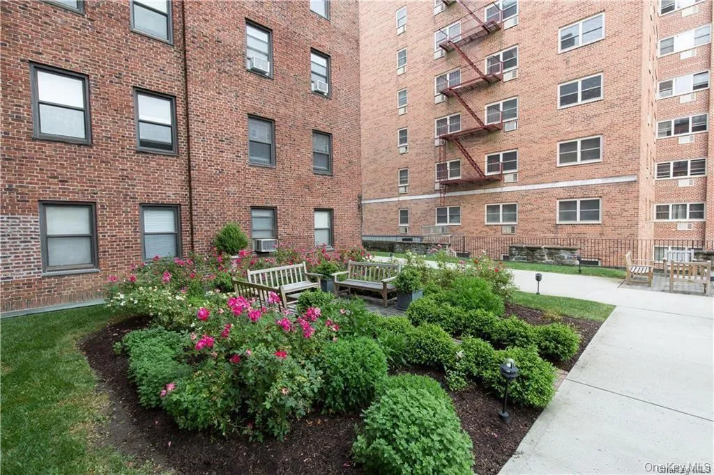 68 Hartsdale Avenue, Greenburgh, NY, 1 Bedroom Bedrooms, 4 Rooms Rooms,1 BathroomBathrooms,Residential,For Rent,Hartsdale,0,1031069 68 Hartsdale Avenue, Greenburgh, NY, 1 Bedroom Bedrooms, 4 Rooms Rooms,1 BathroomBathrooms,Residential,For Rent,Hartsdale,0,1031069