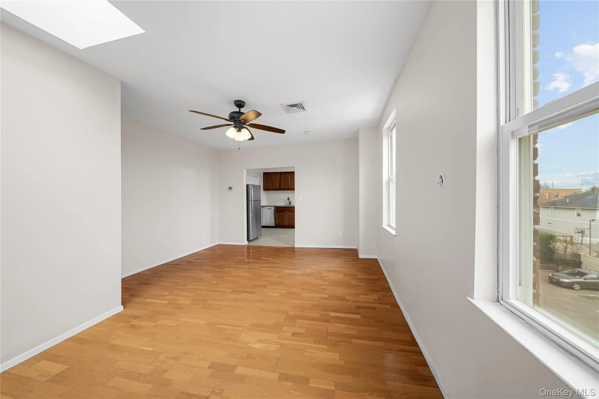 402 Jericho Turnpike, North Hempstead, NY, 1 Bedroom Bedrooms, 4 Rooms Rooms,1 BathroomBathrooms,Residential Lease,For Rent,Jericho,0,1031073 402 Jericho Turnpike, North Hempstead, NY, 1 Bedroom Bedrooms, 4 Rooms Rooms,1 BathroomBathrooms,Residential Lease,For Rent,Jericho,0,1031073