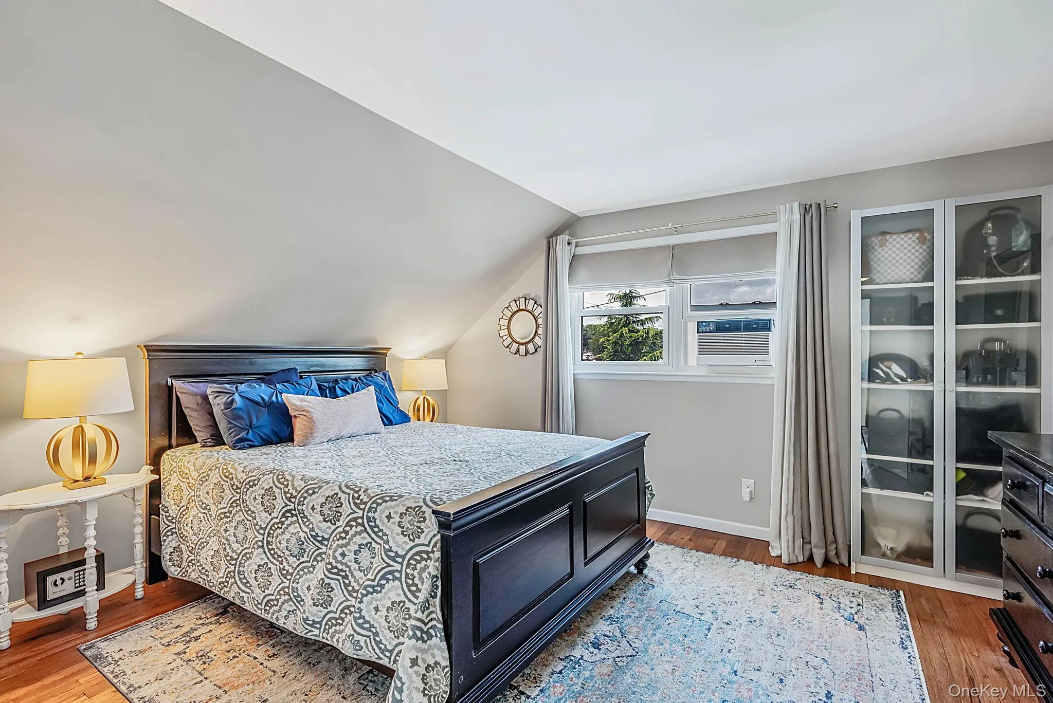 125 Raleigh Lane, Islip, NY, 4 Bedrooms Bedrooms, 7 Rooms Rooms,1 BathroomBathrooms,Residential,For Rent,Raleigh,0,1031074 125 Raleigh Lane, Islip, NY, 4 Bedrooms Bedrooms, 7 Rooms Rooms,1 BathroomBathrooms,Residential,For Rent,Raleigh,0,1031074