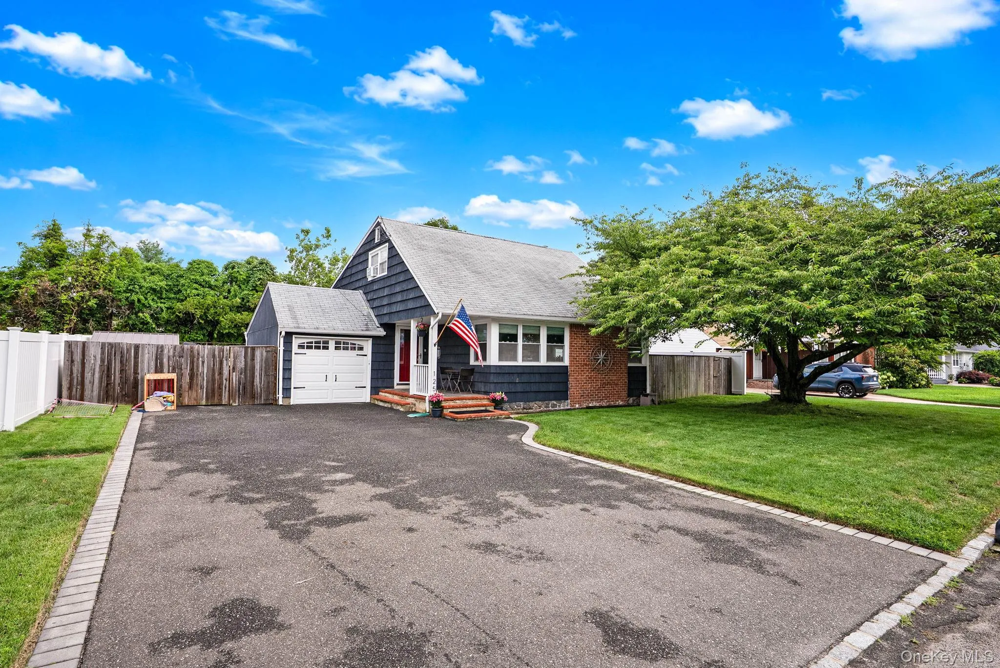 125 Raleigh Lane, Islip, NY, 4 Bedrooms Bedrooms, 7 Rooms Rooms,1 BathroomBathrooms,Residential,For Rent,Raleigh,0,1031074 125 Raleigh Lane, Islip, NY, 4 Bedrooms Bedrooms, 7 Rooms Rooms,1 BathroomBathrooms,Residential,For Rent,Raleigh,0,1031074