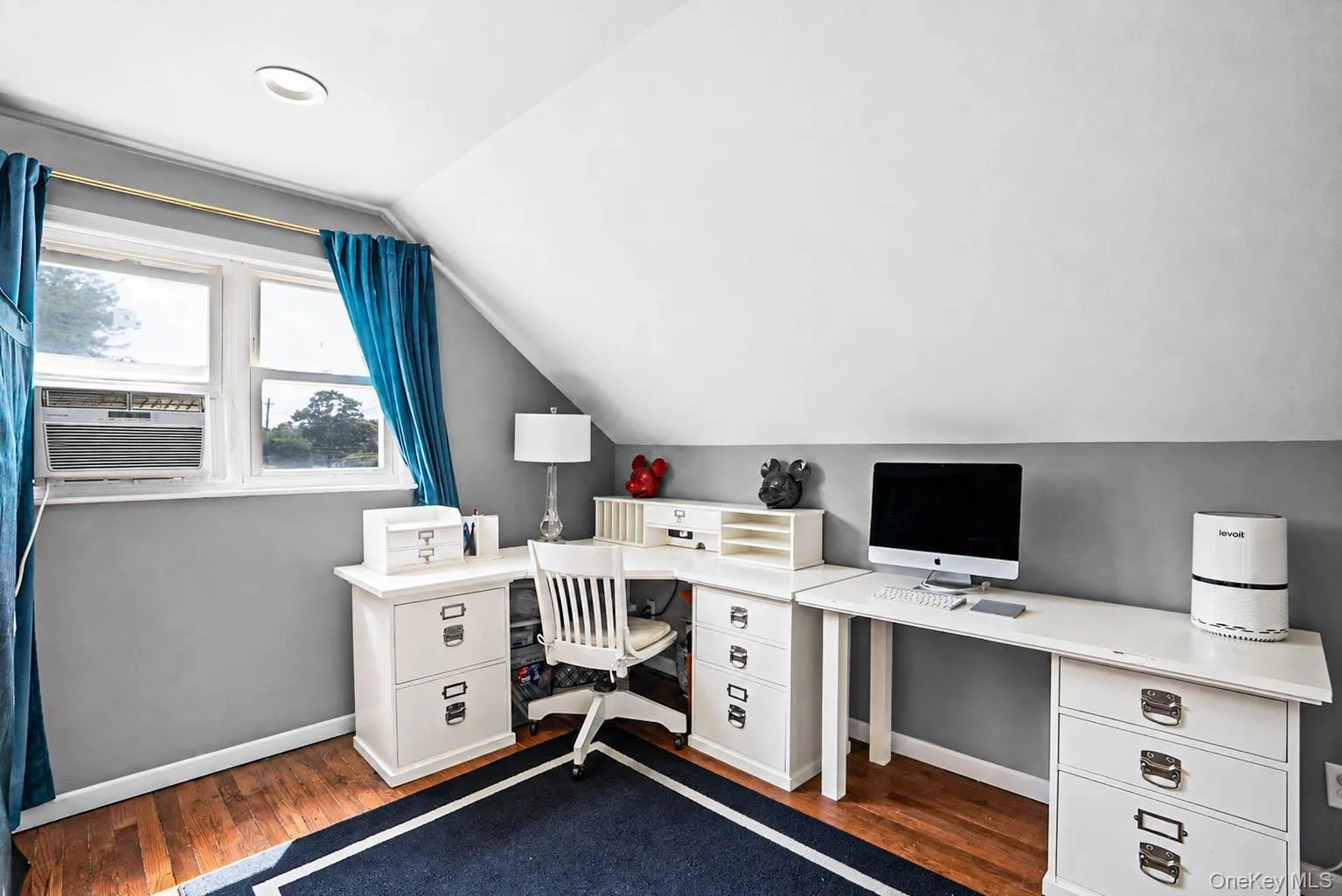 125 Raleigh Lane, Islip, NY, 4 Bedrooms Bedrooms, 7 Rooms Rooms,1 BathroomBathrooms,Residential,For Rent,Raleigh,0,1031074 125 Raleigh Lane, Islip, NY, 4 Bedrooms Bedrooms, 7 Rooms Rooms,1 BathroomBathrooms,Residential,For Rent,Raleigh,0,1031074