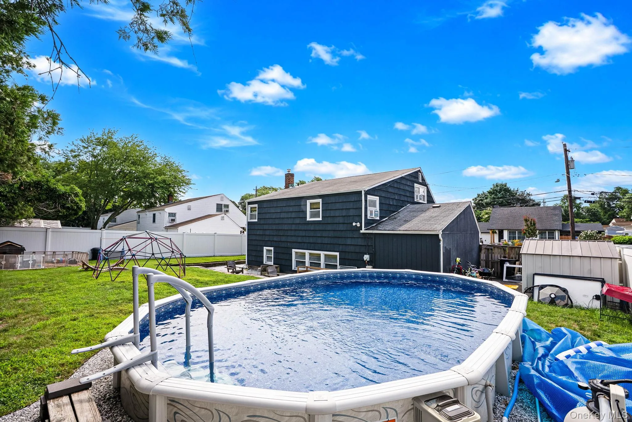125 Raleigh Lane, Islip, NY, 4 Bedrooms Bedrooms, 7 Rooms Rooms,1 BathroomBathrooms,Residential,For Rent,Raleigh,0,1031074 125 Raleigh Lane, Islip, NY, 4 Bedrooms Bedrooms, 7 Rooms Rooms,1 BathroomBathrooms,Residential,For Rent,Raleigh,0,1031074