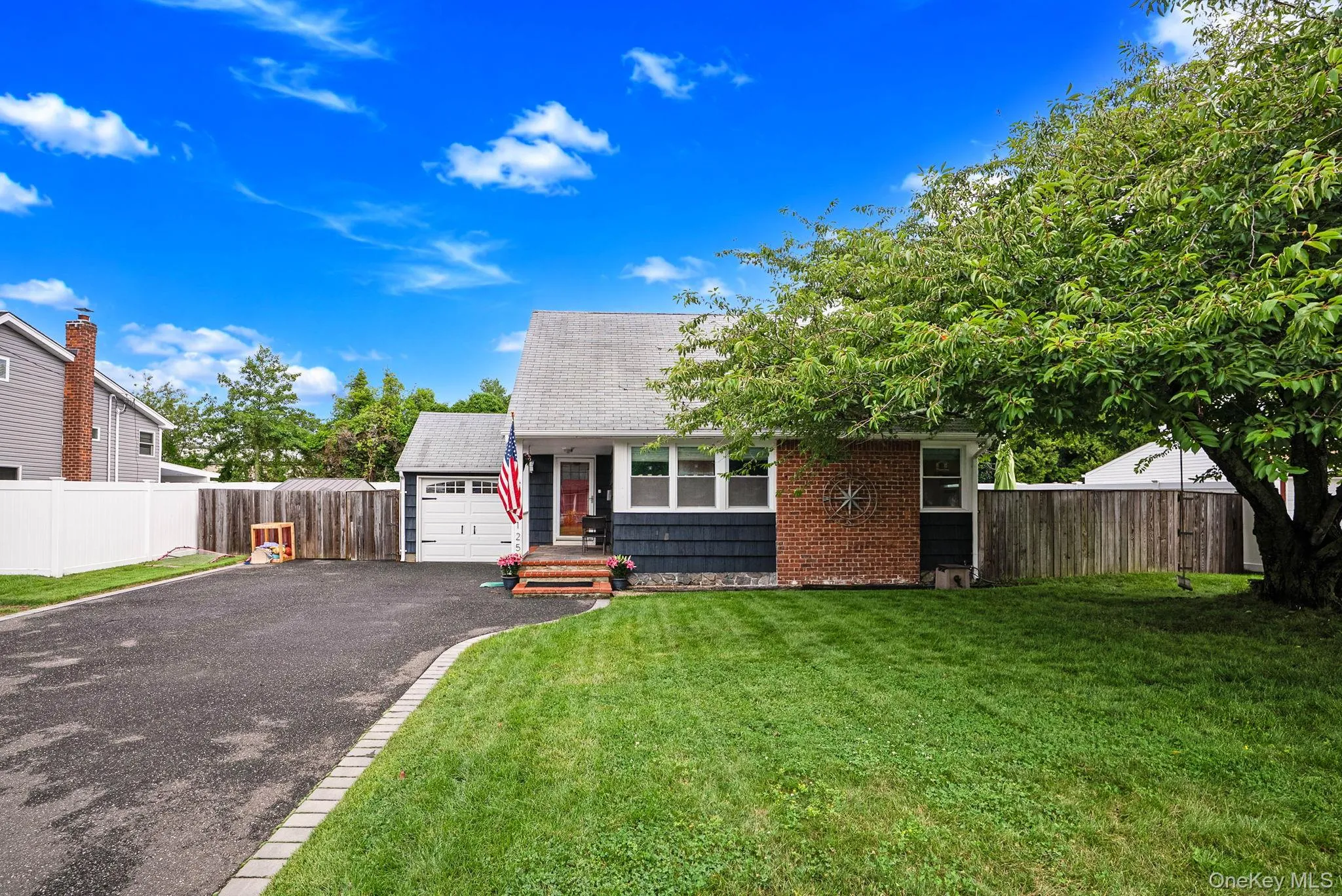 125 Raleigh Lane, Islip, NY, 4 Bedrooms Bedrooms, 7 Rooms Rooms,1 BathroomBathrooms,Residential,For Rent,Raleigh,0,1031074 125 Raleigh Lane, Islip, NY, 4 Bedrooms Bedrooms, 7 Rooms Rooms,1 BathroomBathrooms,Residential,For Rent,Raleigh,0,1031074