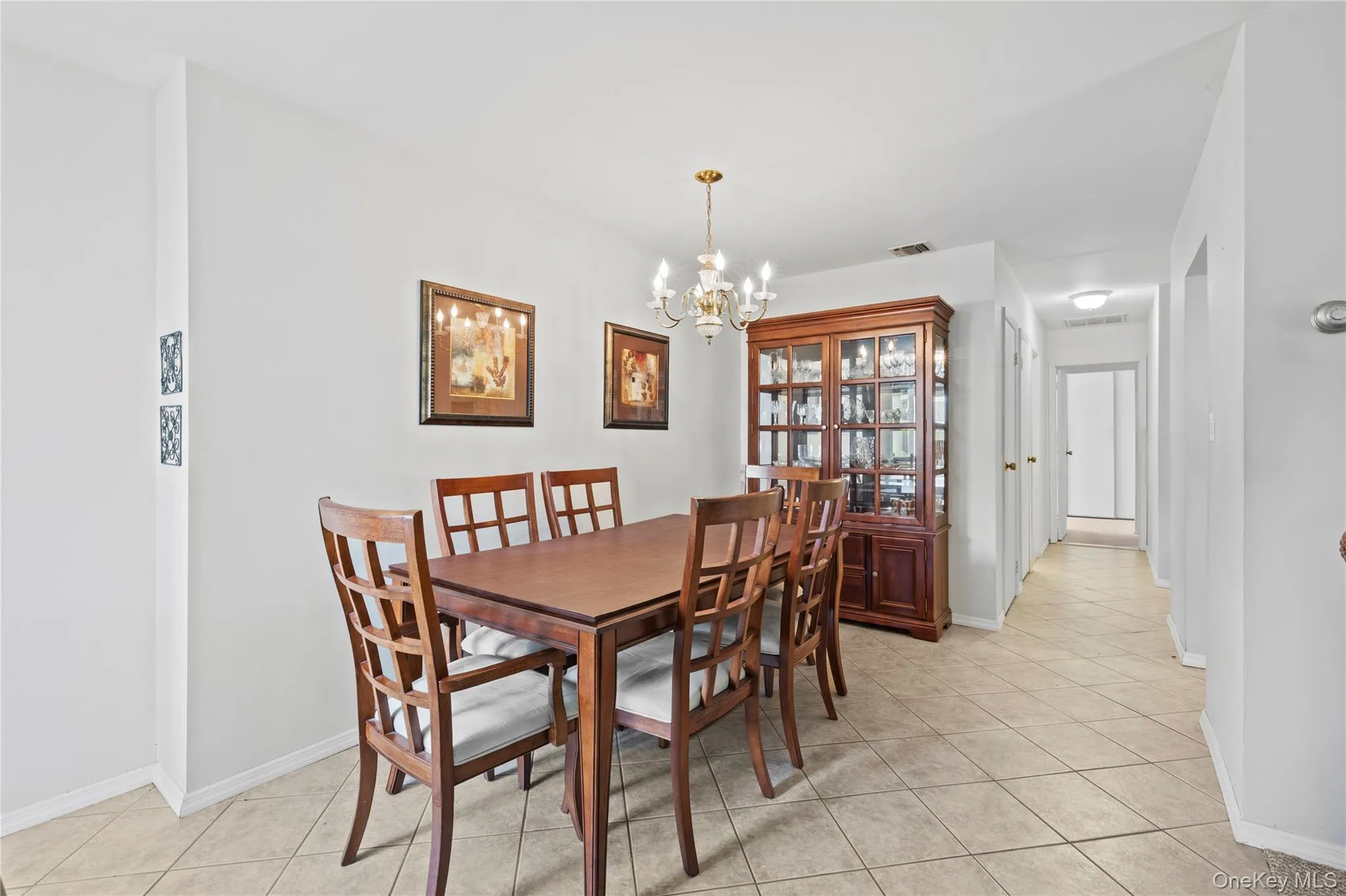 302 Bentley Court, Smithtown, NY, 2 Bedrooms Bedrooms, 5 Rooms Rooms,2 BathroomsBathrooms,Residential,For Rent,Bentley,0,1031076 302 Bentley Court, Smithtown, NY, 2 Bedrooms Bedrooms, 5 Rooms Rooms,2 BathroomsBathrooms,Residential,For Rent,Bentley,0,1031076