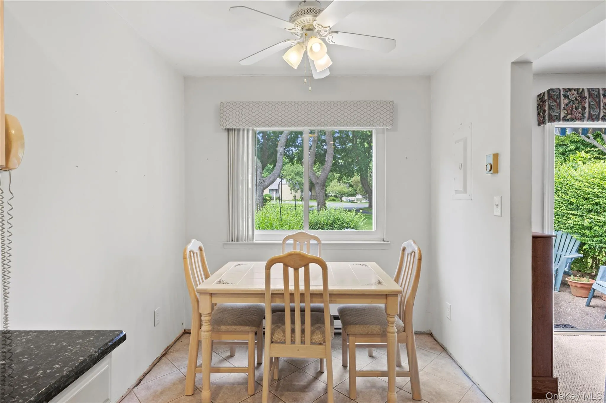 302 Bentley Court, Smithtown, NY, 2 Bedrooms Bedrooms, 5 Rooms Rooms,2 BathroomsBathrooms,Residential,For Rent,Bentley,0,1031076 302 Bentley Court, Smithtown, NY, 2 Bedrooms Bedrooms, 5 Rooms Rooms,2 BathroomsBathrooms,Residential,For Rent,Bentley,0,1031076