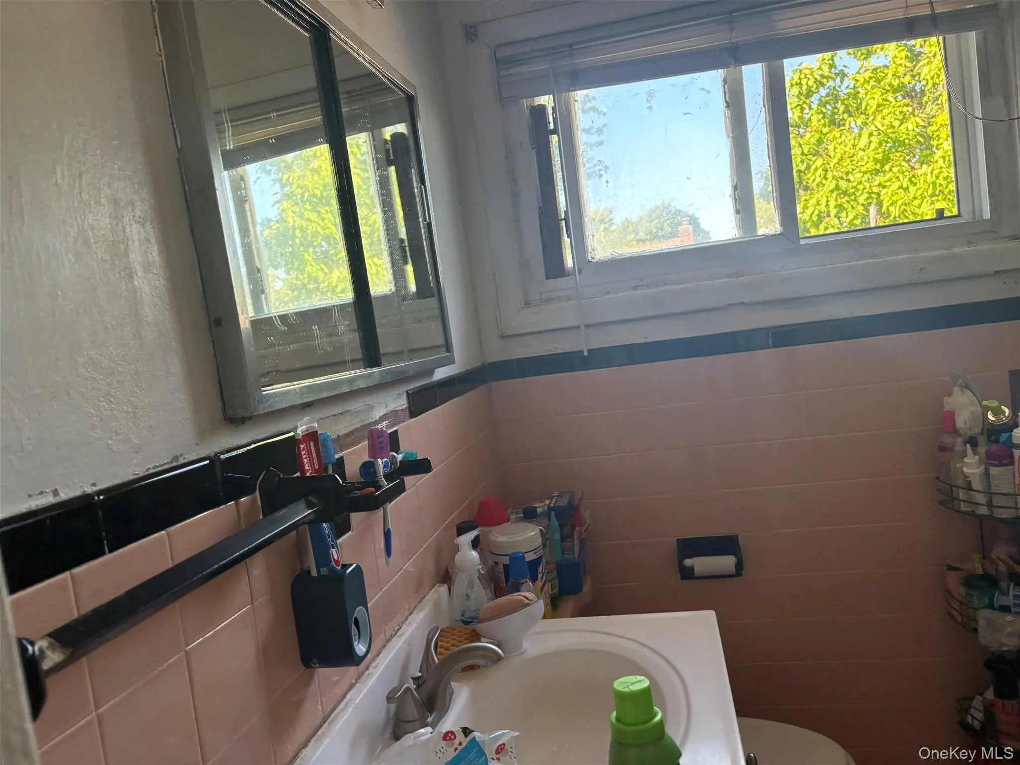 3418 Great Neck Road, Babylon, NY, 2 Bedrooms Bedrooms, 5 Rooms Rooms,1 BathroomBathrooms,Residential,For Rent,Great Neck,0,1031077 3418 Great Neck Road, Babylon, NY, 2 Bedrooms Bedrooms, 5 Rooms Rooms,1 BathroomBathrooms,Residential,For Rent,Great Neck,0,1031077