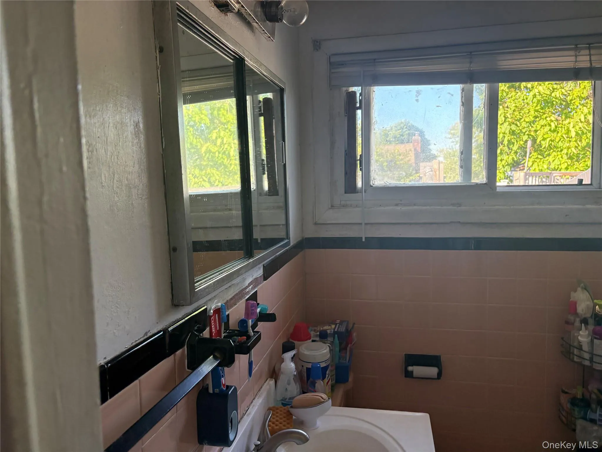3418 Great Neck Road, Babylon, NY, 2 Bedrooms Bedrooms, 5 Rooms Rooms,1 BathroomBathrooms,Residential,For Rent,Great Neck,0,1031077 3418 Great Neck Road, Babylon, NY, 2 Bedrooms Bedrooms, 5 Rooms Rooms,1 BathroomBathrooms,Residential,For Rent,Great Neck,0,1031077