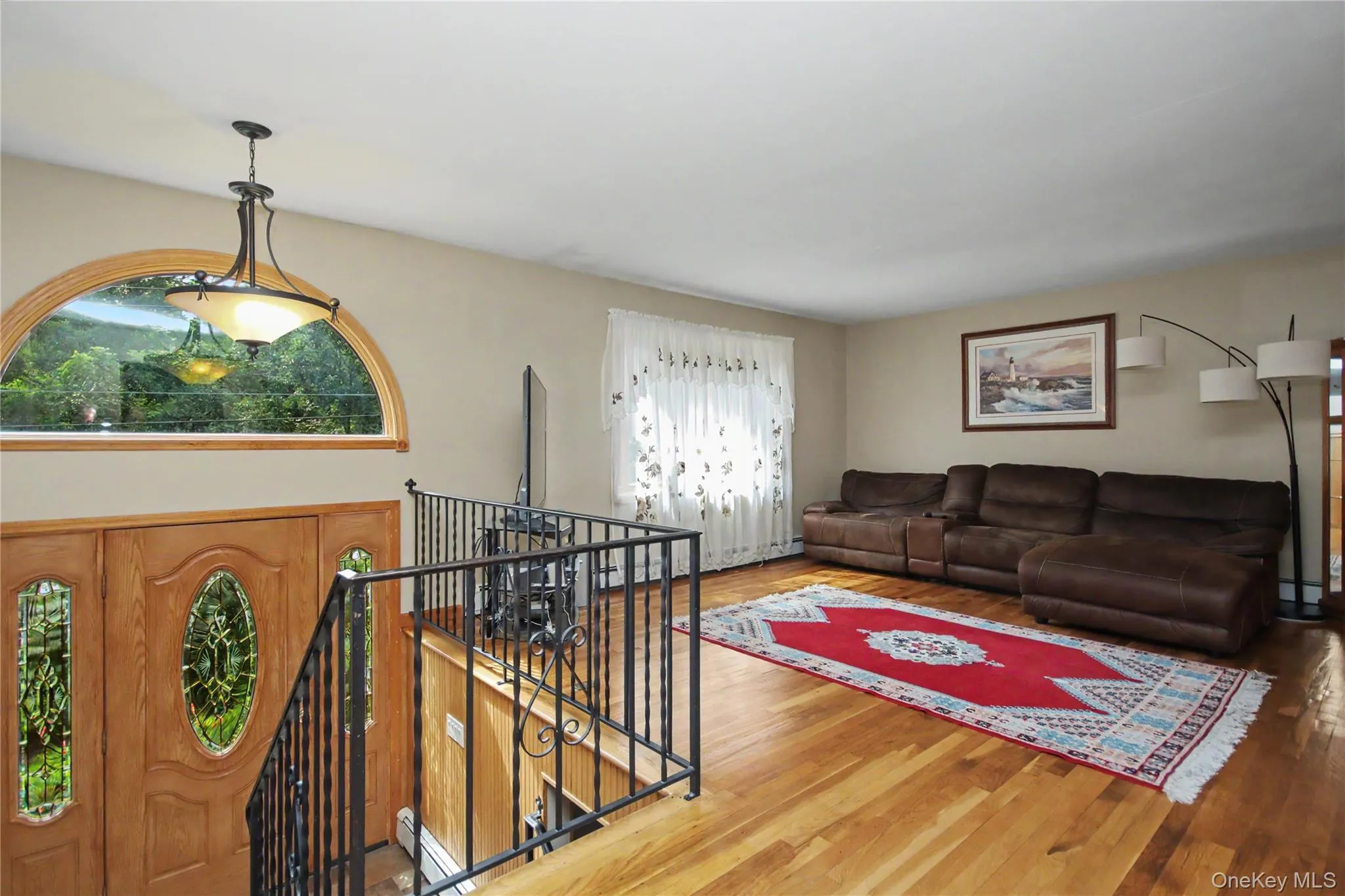 Entry is wider than most Raised Ranches Entry is wider than most Raised Ranches