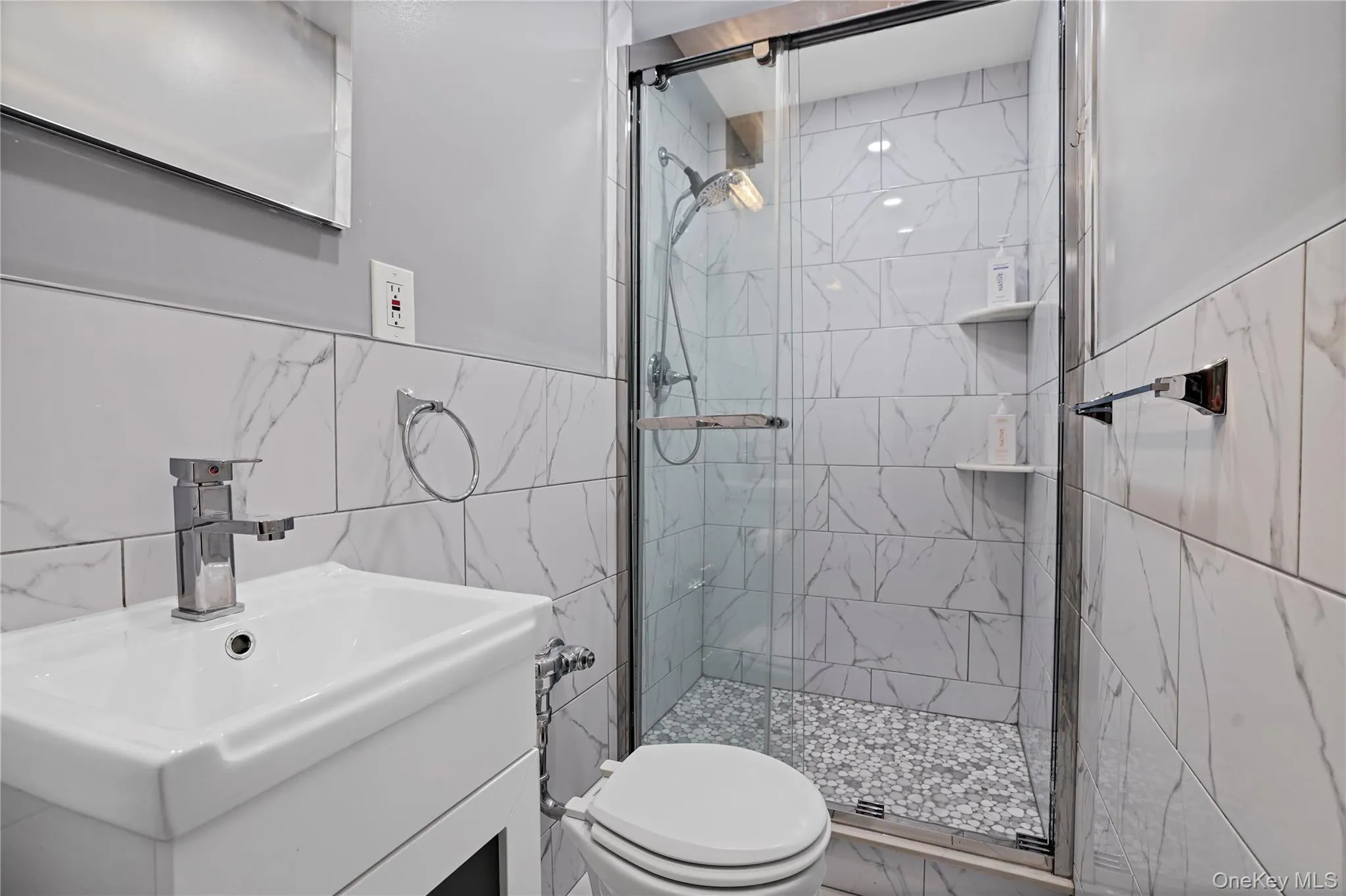 151-25 88th Street, New York, NY, 2 Bedrooms Bedrooms, 4 Rooms Rooms,2 BathroomsBathrooms,Residential,For Rent,88th,0,1031086 151-25 88th Street, New York, NY, 2 Bedrooms Bedrooms, 4 Rooms Rooms,2 BathroomsBathrooms,Residential,For Rent,88th,0,1031086