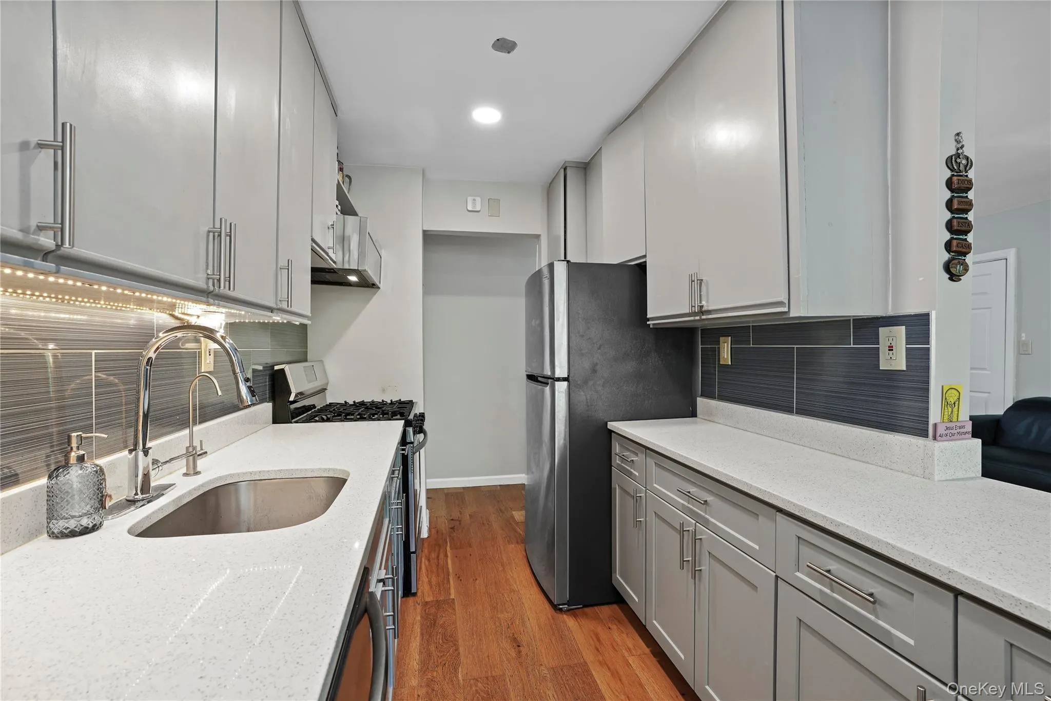 151-25 88th Street, New York, NY, 2 Bedrooms Bedrooms, 4 Rooms Rooms,2 BathroomsBathrooms,Residential,For Rent,88th,0,1031086 151-25 88th Street, New York, NY, 2 Bedrooms Bedrooms, 4 Rooms Rooms,2 BathroomsBathrooms,Residential,For Rent,88th,0,1031086