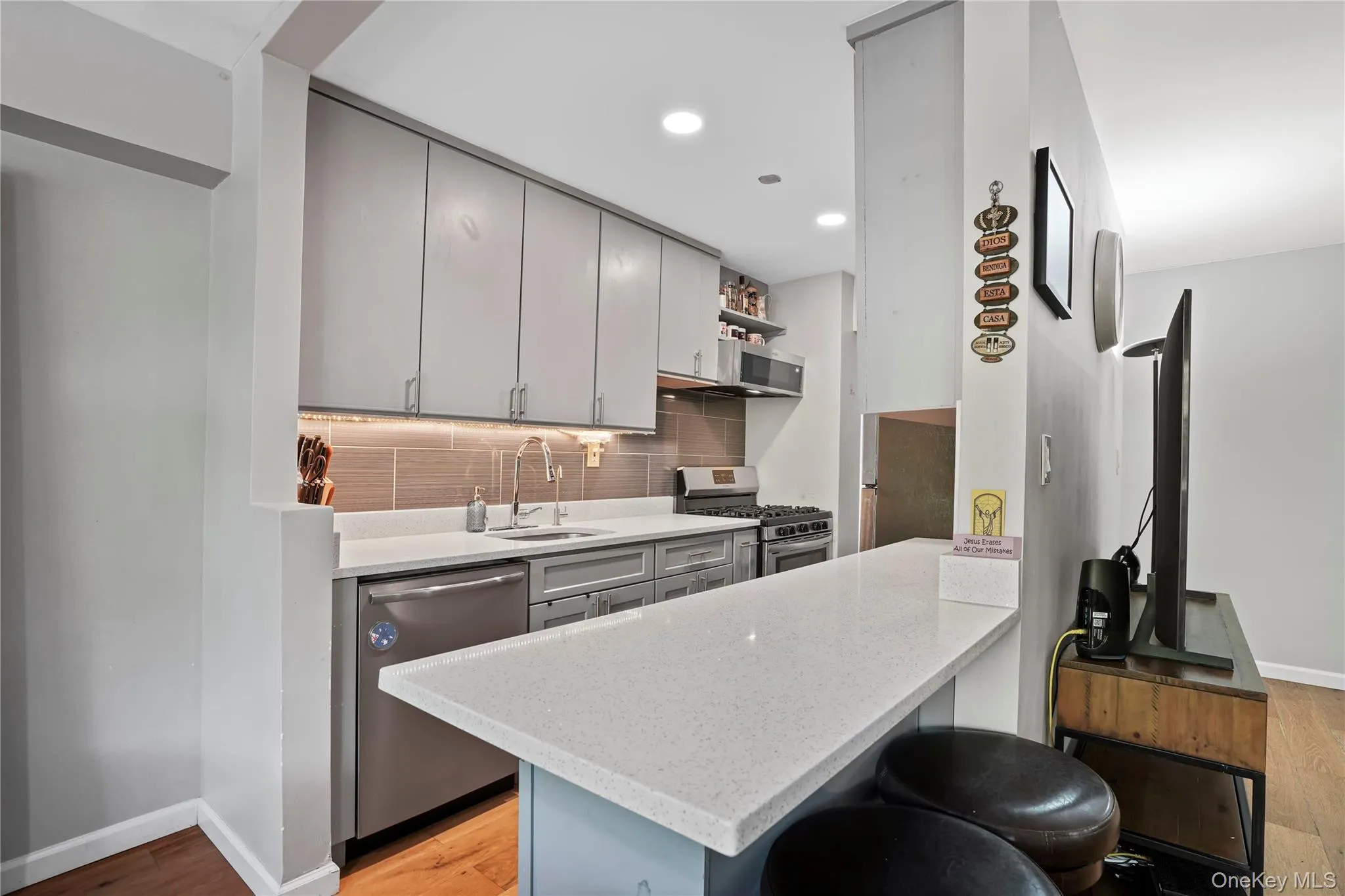 151-25 88th Street, New York, NY, 2 Bedrooms Bedrooms, 4 Rooms Rooms,2 BathroomsBathrooms,Residential,For Rent,88th,0,1031086 151-25 88th Street, New York, NY, 2 Bedrooms Bedrooms, 4 Rooms Rooms,2 BathroomsBathrooms,Residential,For Rent,88th,0,1031086