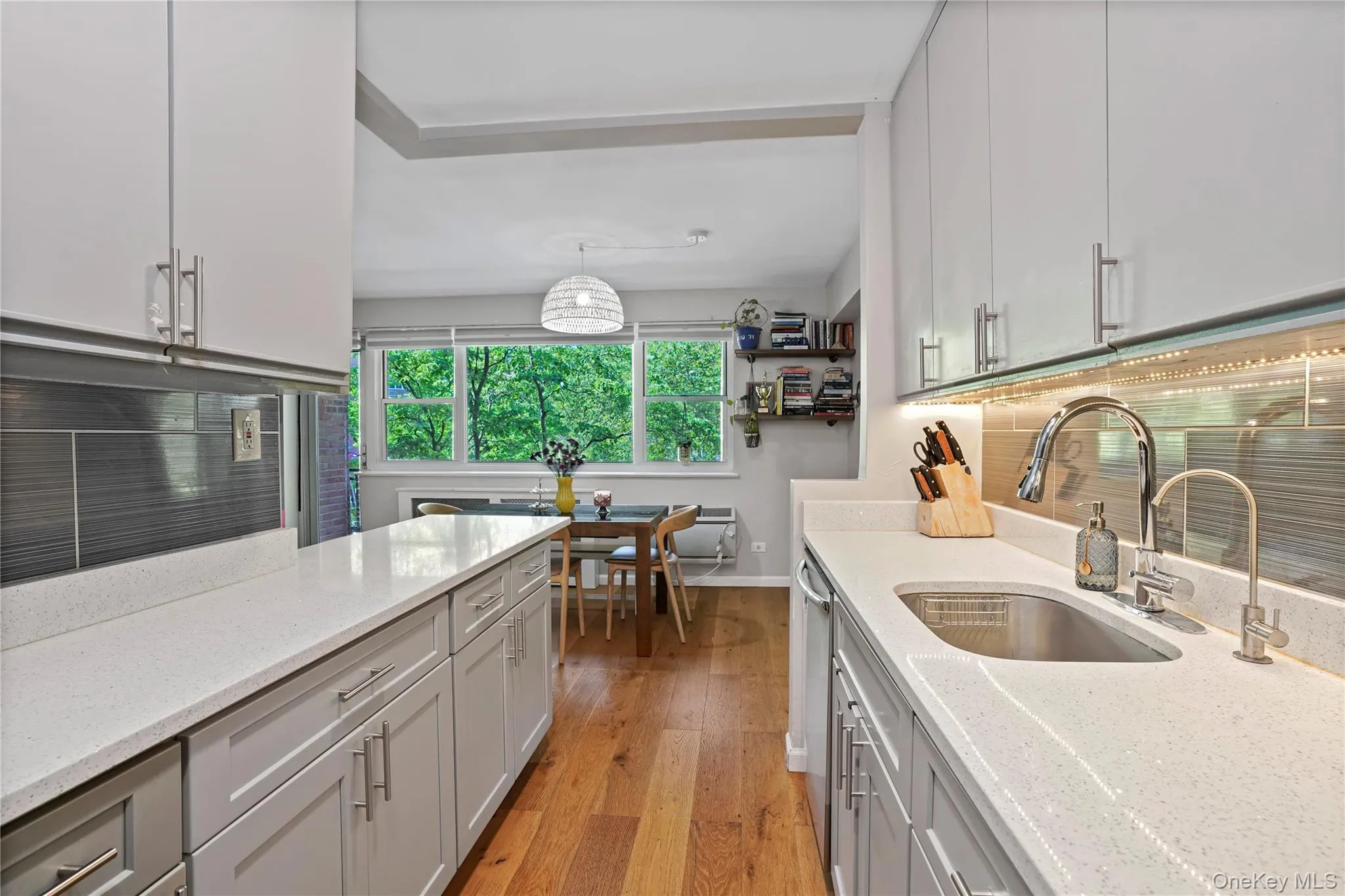 151-25 88th Street, New York, NY, 2 Bedrooms Bedrooms, 4 Rooms Rooms,2 BathroomsBathrooms,Residential,For Rent,88th,0,1031086 151-25 88th Street, New York, NY, 2 Bedrooms Bedrooms, 4 Rooms Rooms,2 BathroomsBathrooms,Residential,For Rent,88th,0,1031086