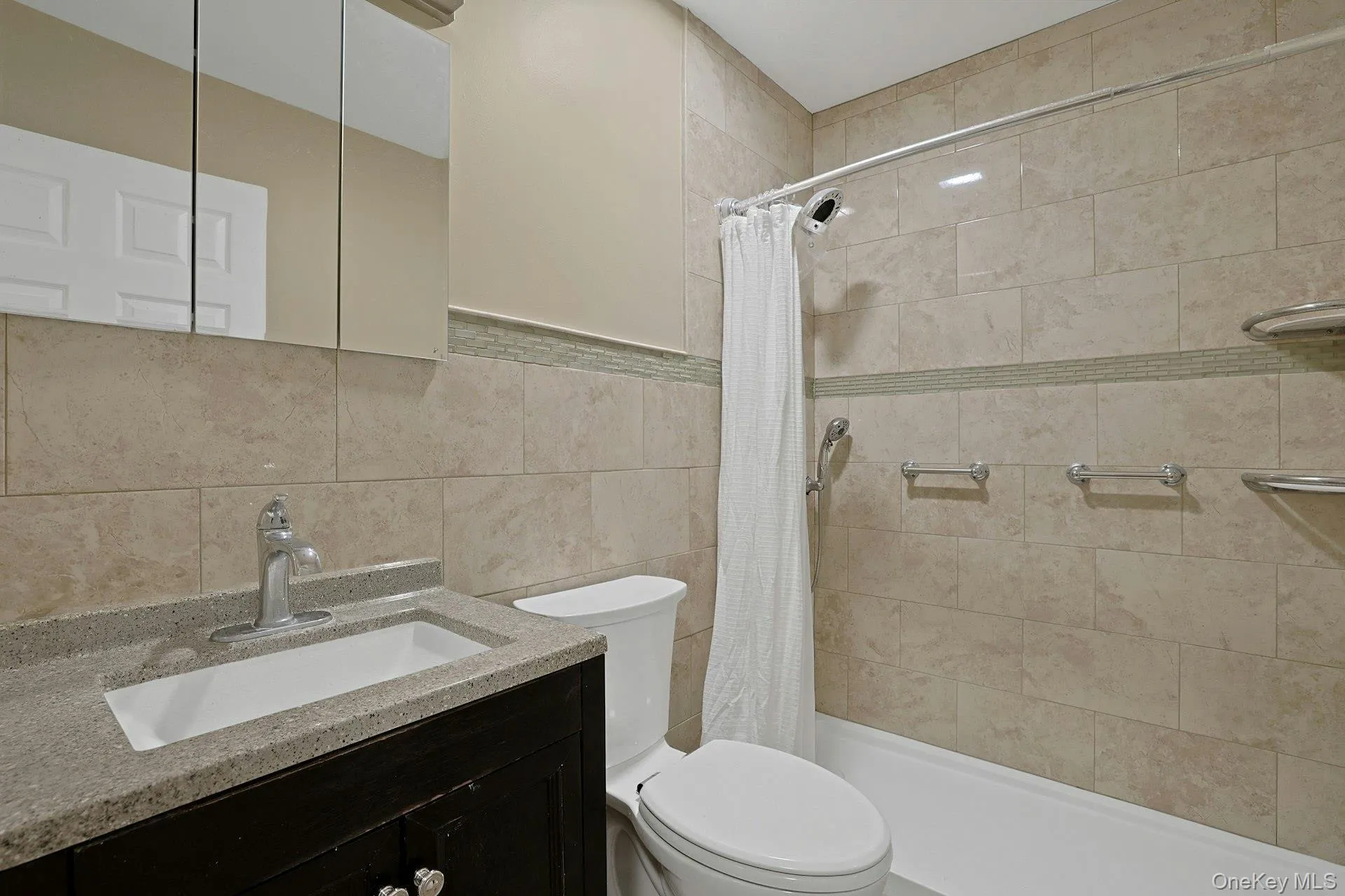 214 Kennedy Drive, Ramapo, NY, 1 Bedroom Bedrooms, 4 Rooms Rooms,1 BathroomBathrooms,Residential Lease,For Rent,Kennedy,0,1031090 214 Kennedy Drive, Ramapo, NY, 1 Bedroom Bedrooms, 4 Rooms Rooms,1 BathroomBathrooms,Residential Lease,For Rent,Kennedy,0,1031090