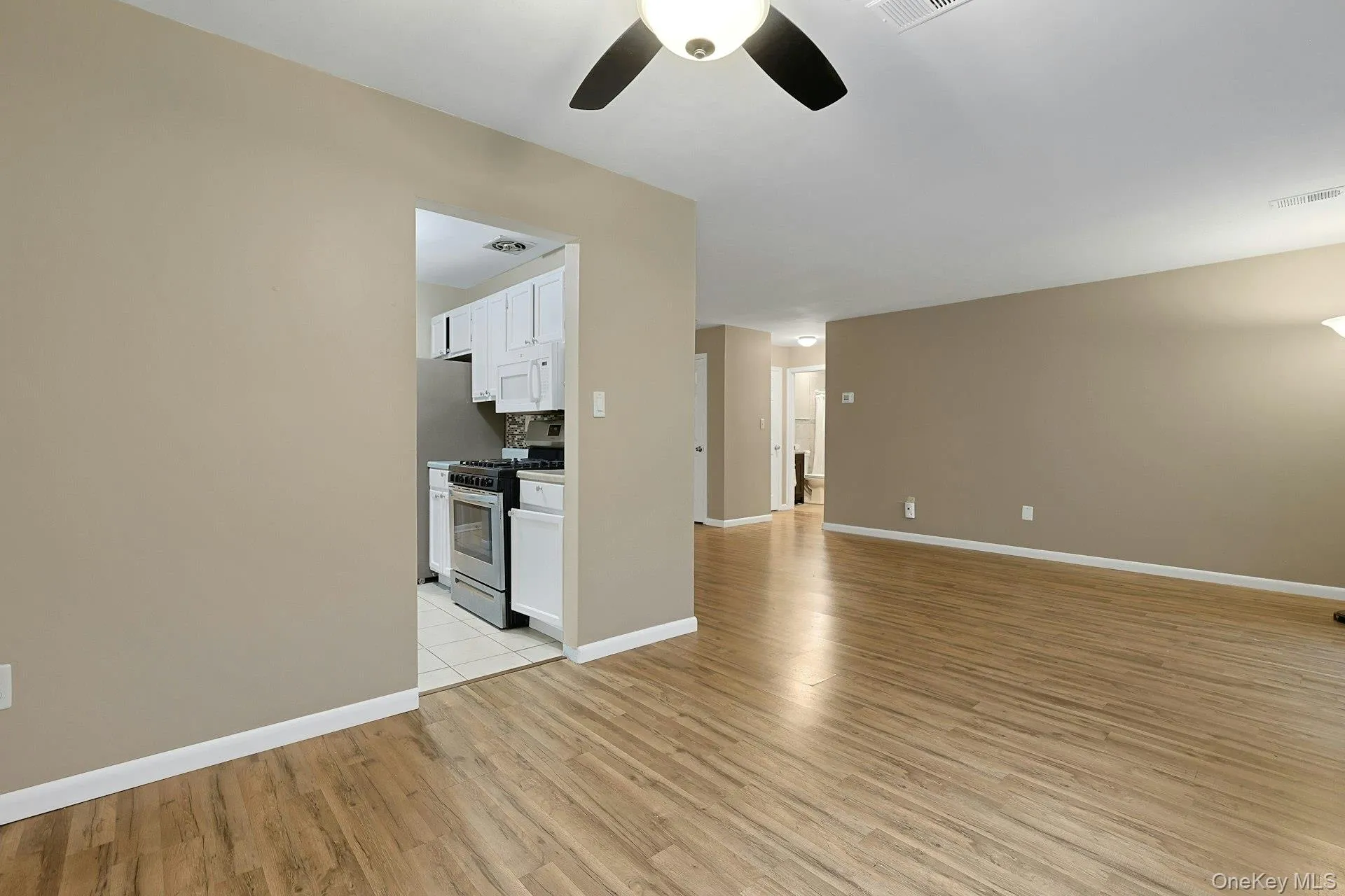 214 Kennedy Drive, Ramapo, NY, 1 Bedroom Bedrooms, 4 Rooms Rooms,1 BathroomBathrooms,Residential Lease,For Rent,Kennedy,0,1031090 214 Kennedy Drive, Ramapo, NY, 1 Bedroom Bedrooms, 4 Rooms Rooms,1 BathroomBathrooms,Residential Lease,For Rent,Kennedy,0,1031090