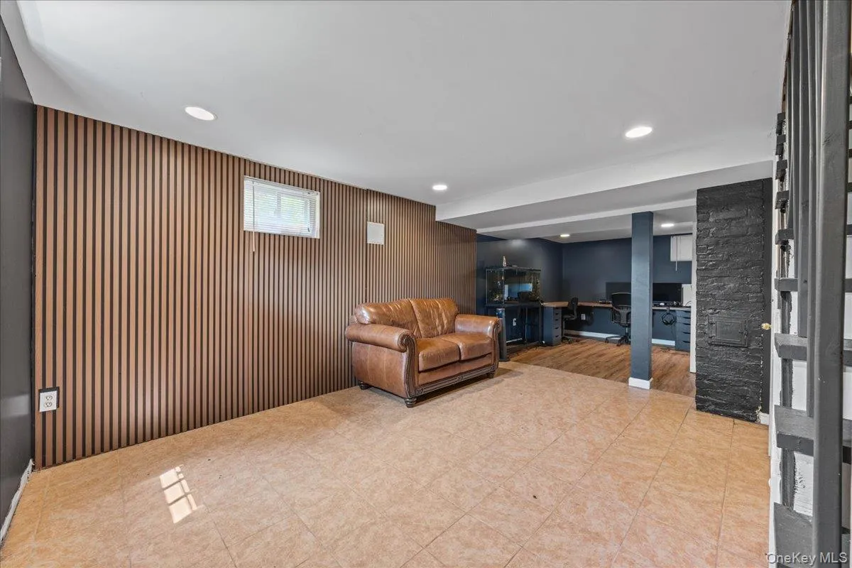 179 Serrano Avenue, Mount Pleasant, NY, 4 Bedrooms Bedrooms, 7 Rooms Rooms,2 BathroomsBathrooms,Residential,For Rent,Serrano,0,1031093 179 Serrano Avenue, Mount Pleasant, NY, 4 Bedrooms Bedrooms, 7 Rooms Rooms,2 BathroomsBathrooms,Residential,For Rent,Serrano,0,1031093