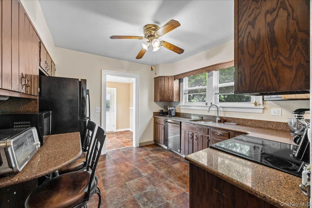 179 Serrano Avenue, Mount Pleasant, NY, 4 Bedrooms Bedrooms, 7 Rooms Rooms,2 BathroomsBathrooms,Residential,For Rent,Serrano,0,1031093 179 Serrano Avenue, Mount Pleasant, NY, 4 Bedrooms Bedrooms, 7 Rooms Rooms,2 BathroomsBathrooms,Residential,For Rent,Serrano,0,1031093