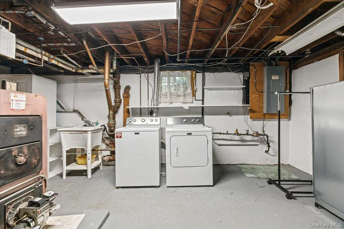 179 Serrano Avenue, Mount Pleasant, NY, 4 Bedrooms Bedrooms, 7 Rooms Rooms,2 BathroomsBathrooms,Residential,For Rent,Serrano,0,1031093 179 Serrano Avenue, Mount Pleasant, NY, 4 Bedrooms Bedrooms, 7 Rooms Rooms,2 BathroomsBathrooms,Residential,For Rent,Serrano,0,1031093