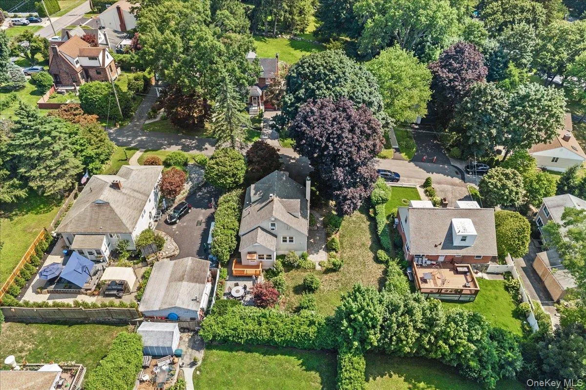 179 Serrano Avenue, Mount Pleasant, NY, 4 Bedrooms Bedrooms, 7 Rooms Rooms,2 BathroomsBathrooms,Residential,For Rent,Serrano,0,1031093 179 Serrano Avenue, Mount Pleasant, NY, 4 Bedrooms Bedrooms, 7 Rooms Rooms,2 BathroomsBathrooms,Residential,For Rent,Serrano,0,1031093