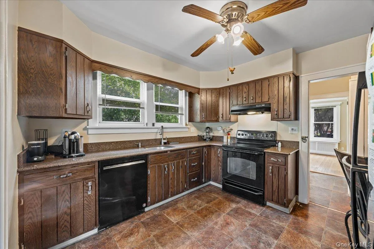 179 Serrano Avenue, Mount Pleasant, NY, 4 Bedrooms Bedrooms, 7 Rooms Rooms,2 BathroomsBathrooms,Residential,For Rent,Serrano,0,1031093 179 Serrano Avenue, Mount Pleasant, NY, 4 Bedrooms Bedrooms, 7 Rooms Rooms,2 BathroomsBathrooms,Residential,For Rent,Serrano,0,1031093