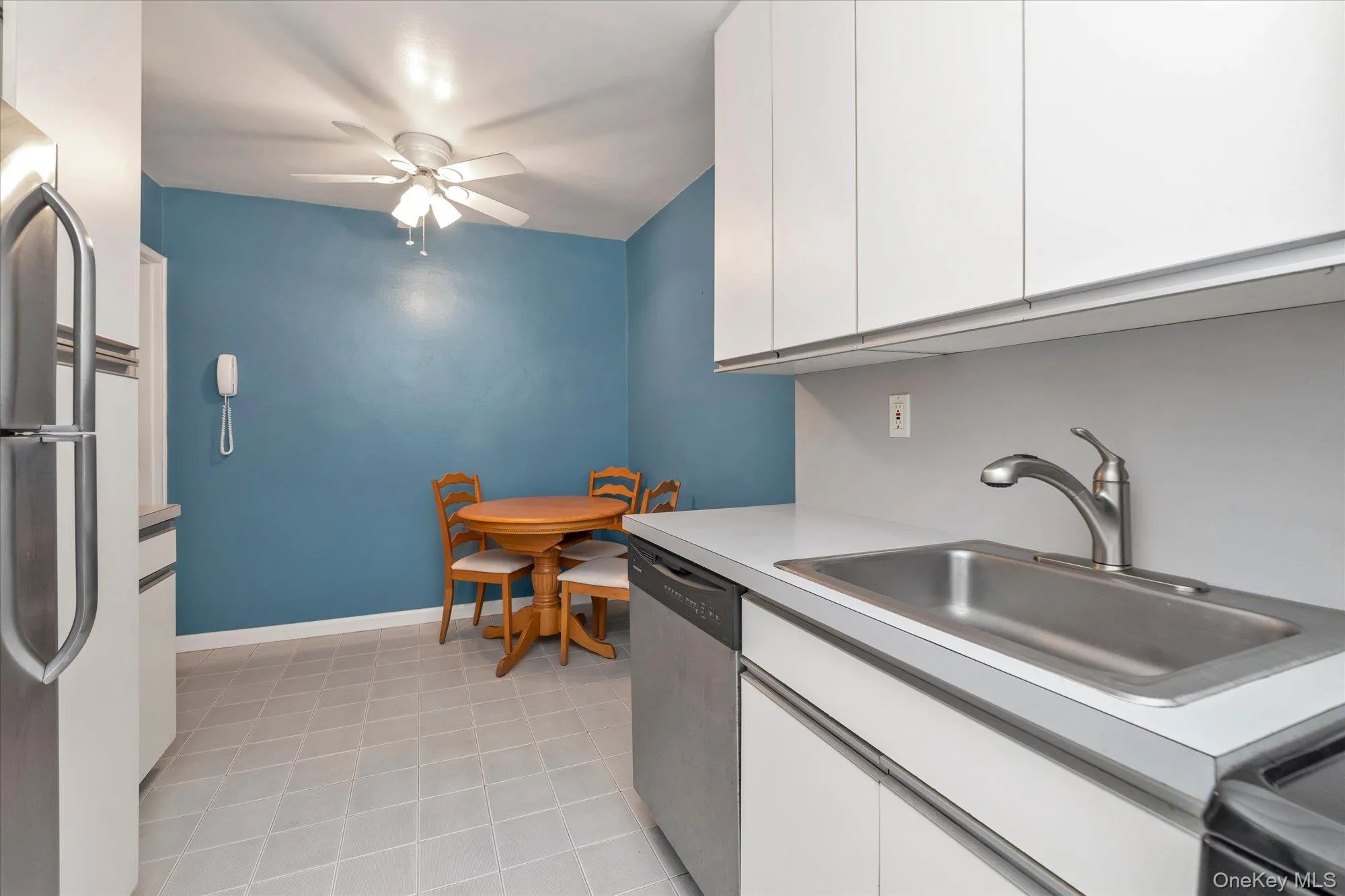 415 Merrick Road, Hempstead, NY, 2 Bedrooms Bedrooms, 4 Rooms Rooms,1 BathroomBathrooms,Residential,For Rent,Merrick Road,0,1031097 415 Merrick Road, Hempstead, NY, 2 Bedrooms Bedrooms, 4 Rooms Rooms,1 BathroomBathrooms,Residential,For Rent,Merrick Road,0,1031097