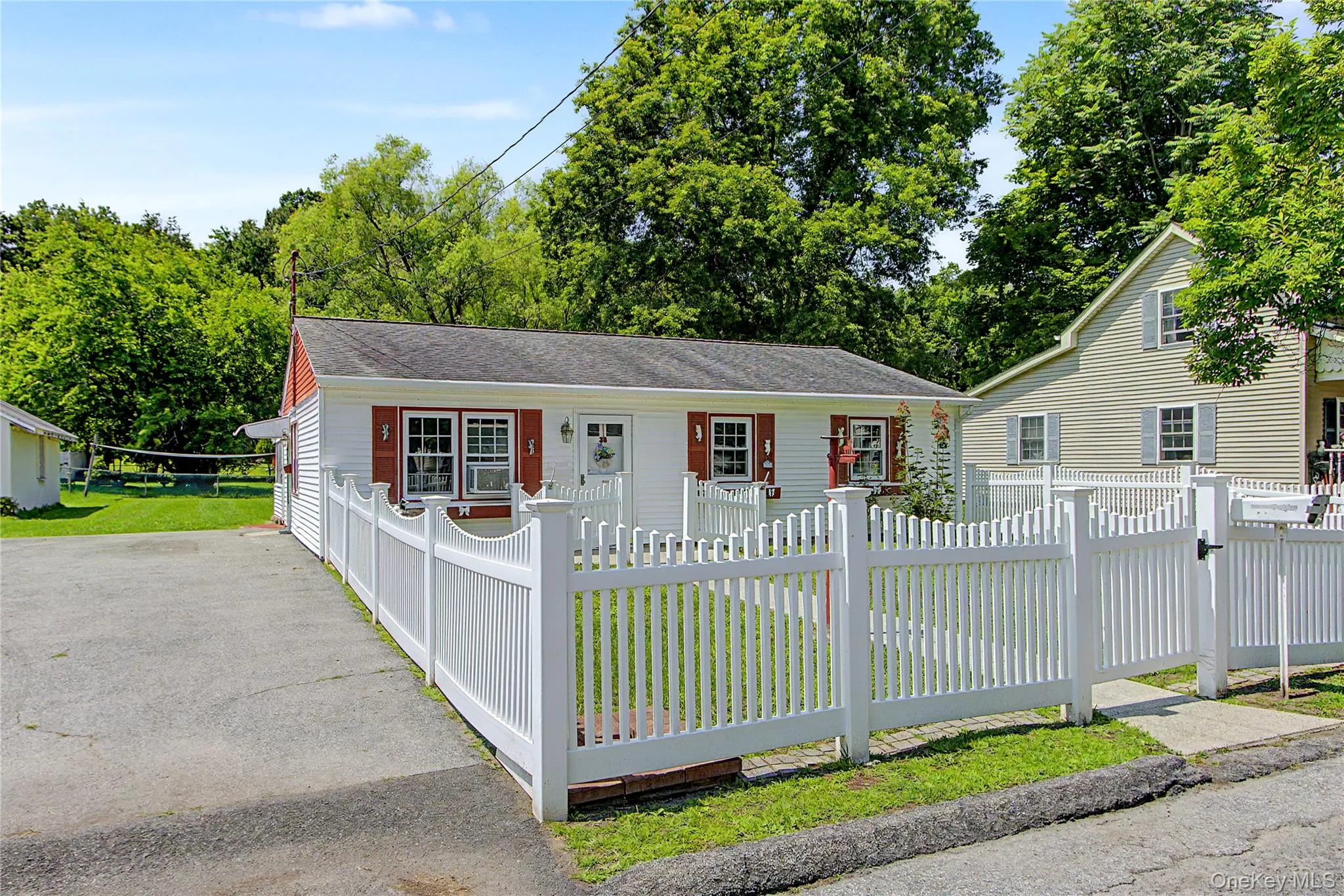 38 Seely Street, Montgomery, NY, 3 Bedrooms Bedrooms, 5 Rooms Rooms,1 BathroomBathrooms,Residential,For Rent,Seely,0,1031105 38 Seely Street, Montgomery, NY, 3 Bedrooms Bedrooms, 5 Rooms Rooms,1 BathroomBathrooms,Residential,For Rent,Seely,0,1031105