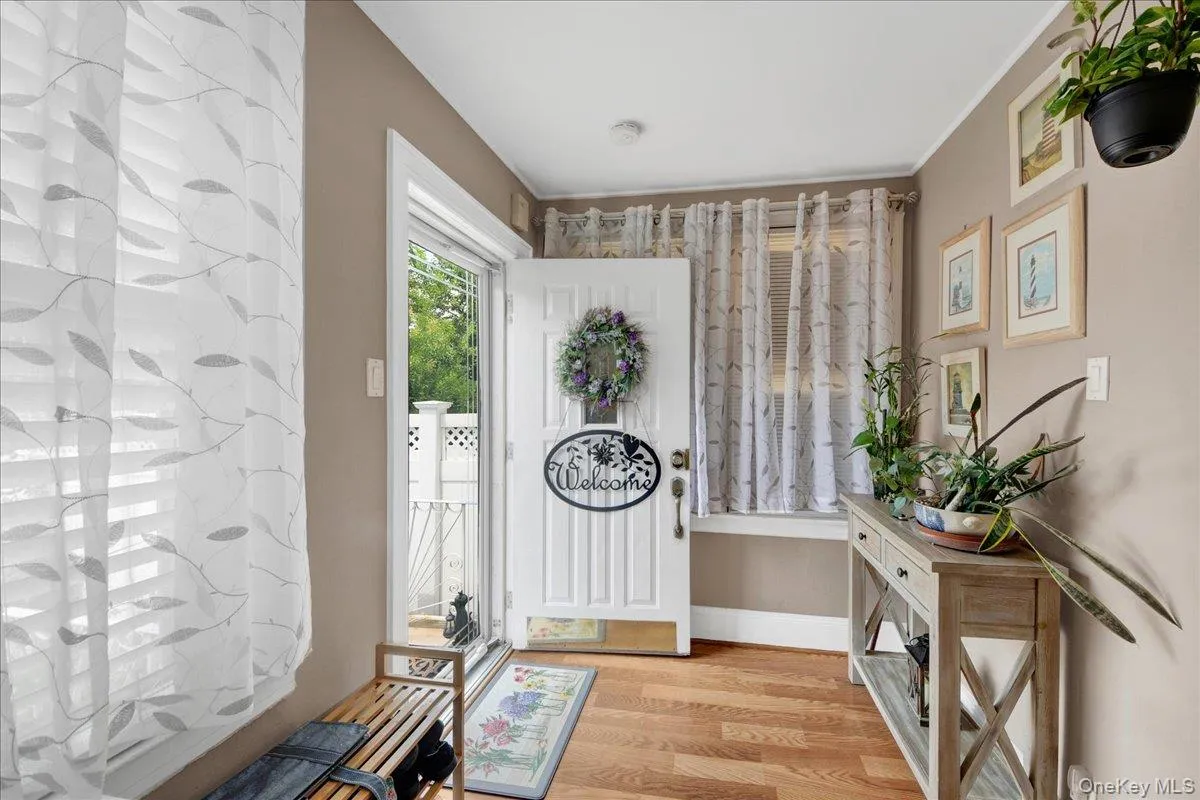 322 Logan Avenue, New York, NY, 3 Bedrooms Bedrooms, 7 Rooms Rooms,1 BathroomBathrooms,Residential,For Rent,Logan,0,1031107 322 Logan Avenue, New York, NY, 3 Bedrooms Bedrooms, 7 Rooms Rooms,1 BathroomBathrooms,Residential,For Rent,Logan,0,1031107