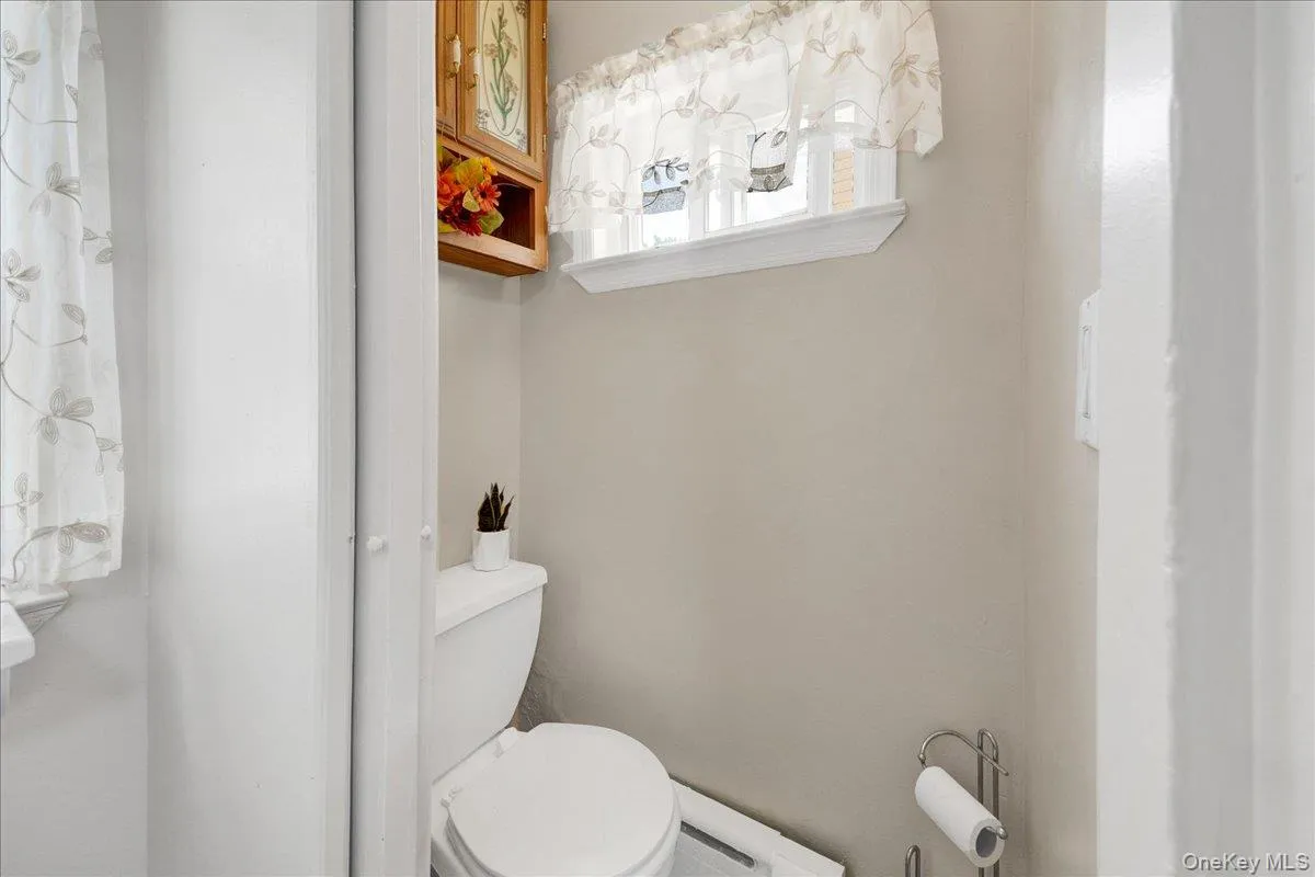 322 Logan Avenue, New York, NY, 3 Bedrooms Bedrooms, 7 Rooms Rooms,1 BathroomBathrooms,Residential,For Rent,Logan,0,1031107 322 Logan Avenue, New York, NY, 3 Bedrooms Bedrooms, 7 Rooms Rooms,1 BathroomBathrooms,Residential,For Rent,Logan,0,1031107