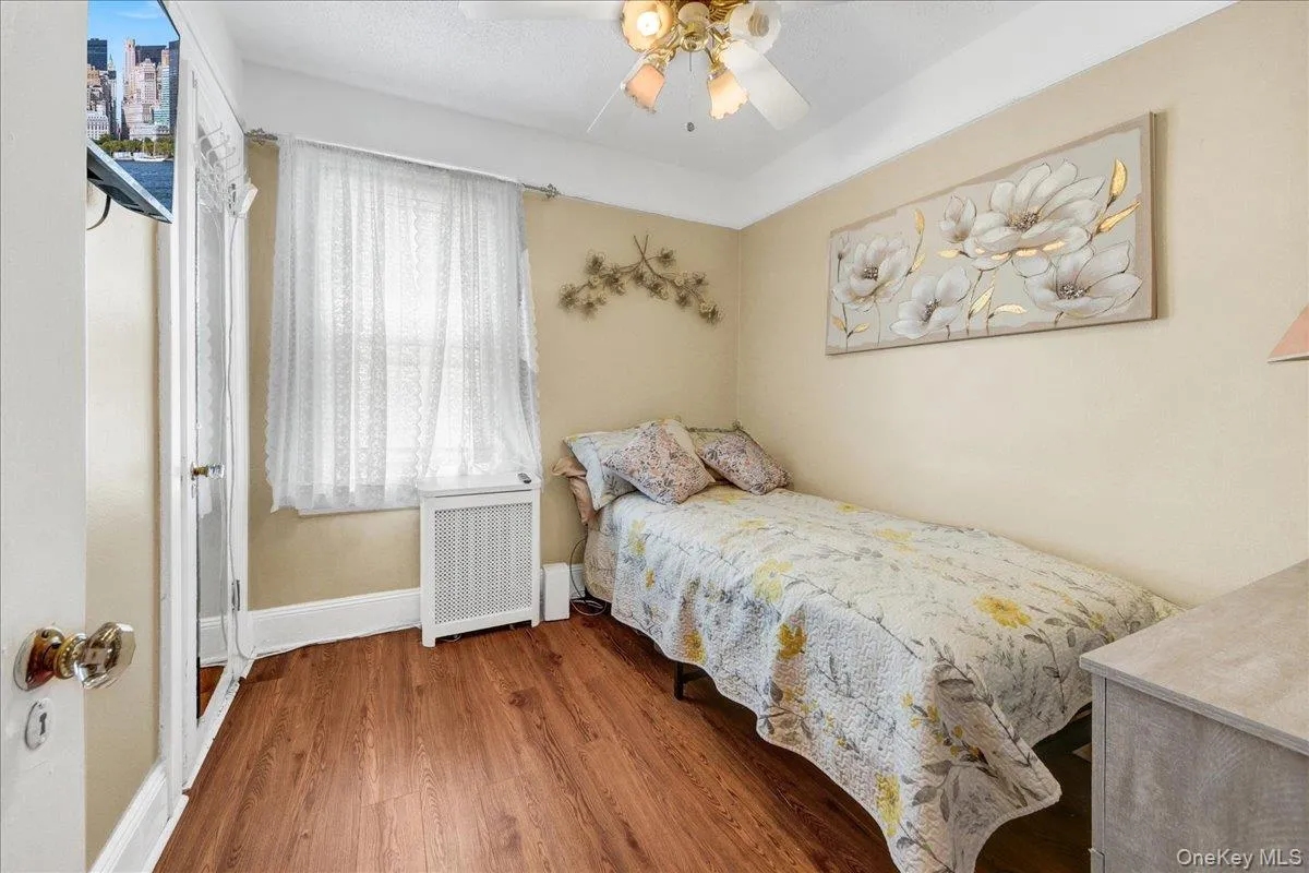 322 Logan Avenue, New York, NY, 3 Bedrooms Bedrooms, 7 Rooms Rooms,1 BathroomBathrooms,Residential,For Rent,Logan,0,1031107 322 Logan Avenue, New York, NY, 3 Bedrooms Bedrooms, 7 Rooms Rooms,1 BathroomBathrooms,Residential,For Rent,Logan,0,1031107