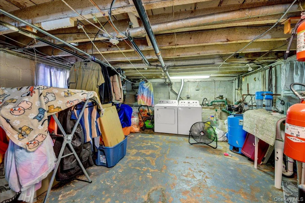 322 Logan Avenue, New York, NY, 3 Bedrooms Bedrooms, 7 Rooms Rooms,1 BathroomBathrooms,Residential,For Rent,Logan,0,1031107 322 Logan Avenue, New York, NY, 3 Bedrooms Bedrooms, 7 Rooms Rooms,1 BathroomBathrooms,Residential,For Rent,Logan,0,1031107