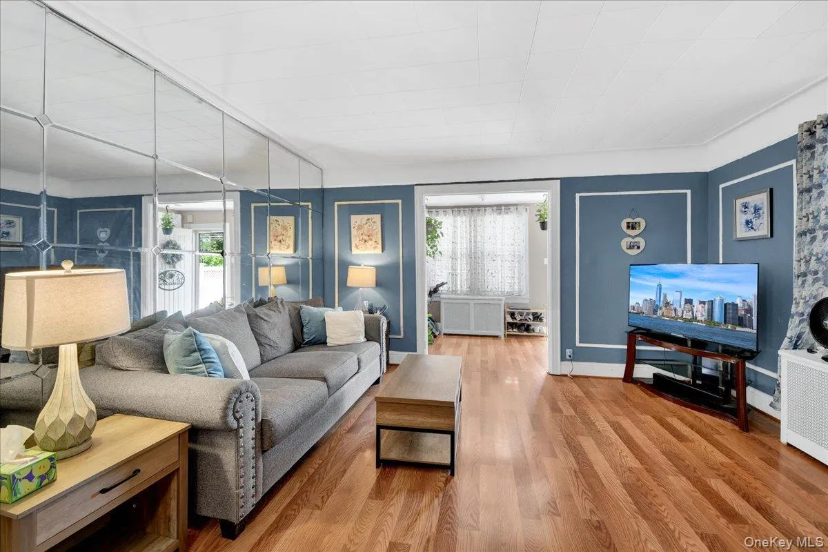 322 Logan Avenue, New York, NY, 3 Bedrooms Bedrooms, 7 Rooms Rooms,1 BathroomBathrooms,Residential,For Rent,Logan,0,1031107 322 Logan Avenue, New York, NY, 3 Bedrooms Bedrooms, 7 Rooms Rooms,1 BathroomBathrooms,Residential,For Rent,Logan,0,1031107