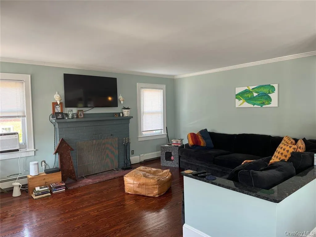 38 Clayton Avenue, Hempstead, NY, 2 Bedrooms Bedrooms, 5 Rooms Rooms,1 BathroomBathrooms,Residential Lease,For Rent,Clayton,0,1031108 38 Clayton Avenue, Hempstead, NY, 2 Bedrooms Bedrooms, 5 Rooms Rooms,1 BathroomBathrooms,Residential Lease,For Rent,Clayton,0,1031108