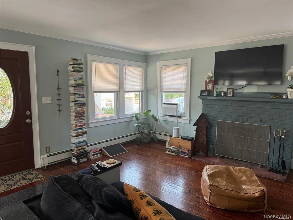 38 Clayton Avenue, Hempstead, NY, 2 Bedrooms Bedrooms, 5 Rooms Rooms,1 BathroomBathrooms,Residential Lease,For Rent,Clayton,0,1031108 38 Clayton Avenue, Hempstead, NY, 2 Bedrooms Bedrooms, 5 Rooms Rooms,1 BathroomBathrooms,Residential Lease,For Rent,Clayton,0,1031108