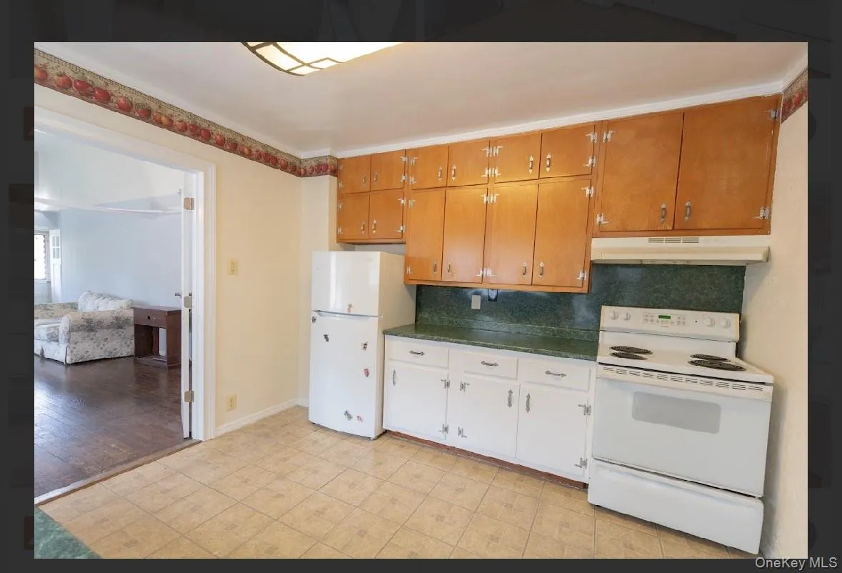 1105 Bellmore Road, Hempstead, NY, 2 Bedrooms Bedrooms, 5 Rooms Rooms,1 BathroomBathrooms,Residential Lease,For Rent,Bellmore,0,1031111 1105 Bellmore Road, Hempstead, NY, 2 Bedrooms Bedrooms, 5 Rooms Rooms,1 BathroomBathrooms,Residential Lease,For Rent,Bellmore,0,1031111