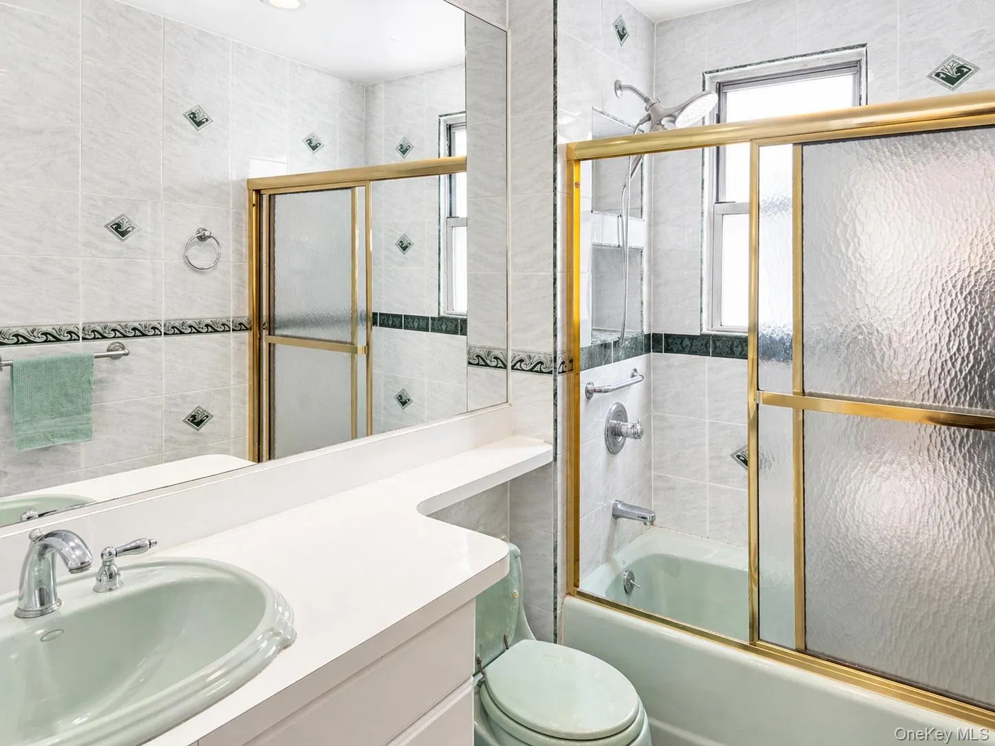 9032 179th Street, New York, NY, 3 Bedrooms Bedrooms, 7 Rooms Rooms,1 BathroomBathrooms,Residential Lease,For Rent,179th,0,1031114 9032 179th Street, New York, NY, 3 Bedrooms Bedrooms, 7 Rooms Rooms,1 BathroomBathrooms,Residential Lease,For Rent,179th,0,1031114