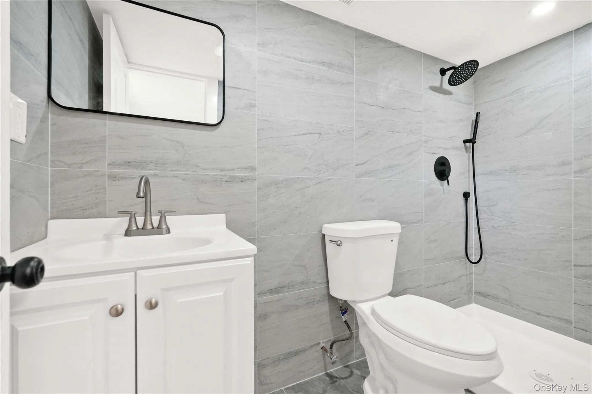42 Satterie Avenue, Hempstead, NY, 3 Bedrooms Bedrooms, 6 Rooms Rooms,2 BathroomsBathrooms,Residential,For Rent,Satterie,0,1031118 42 Satterie Avenue, Hempstead, NY, 3 Bedrooms Bedrooms, 6 Rooms Rooms,2 BathroomsBathrooms,Residential,For Rent,Satterie,0,1031118