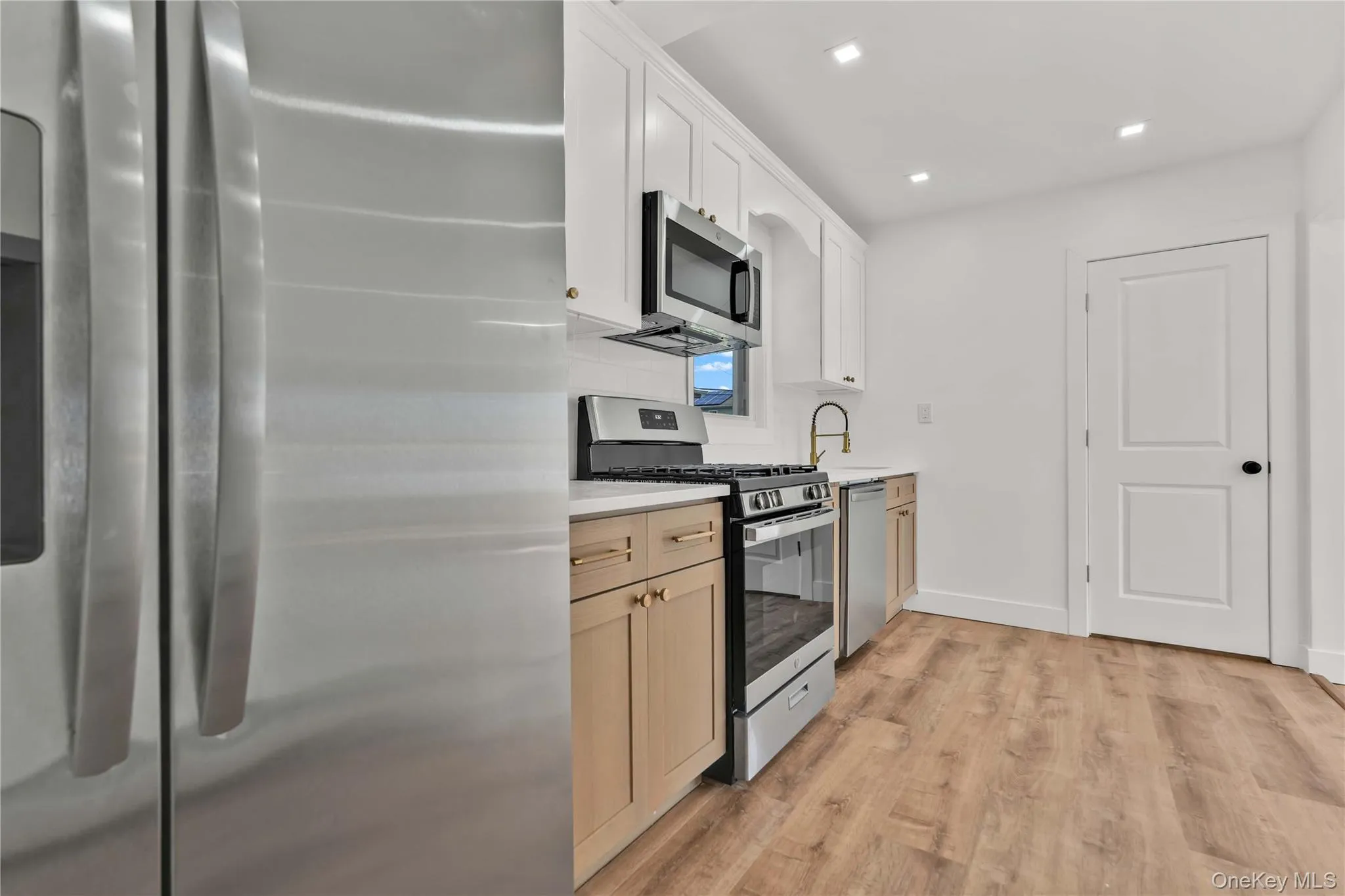 42 Satterie Avenue, Hempstead, NY, 3 Bedrooms Bedrooms, 6 Rooms Rooms,2 BathroomsBathrooms,Residential,For Rent,Satterie,0,1031118 42 Satterie Avenue, Hempstead, NY, 3 Bedrooms Bedrooms, 6 Rooms Rooms,2 BathroomsBathrooms,Residential,For Rent,Satterie,0,1031118