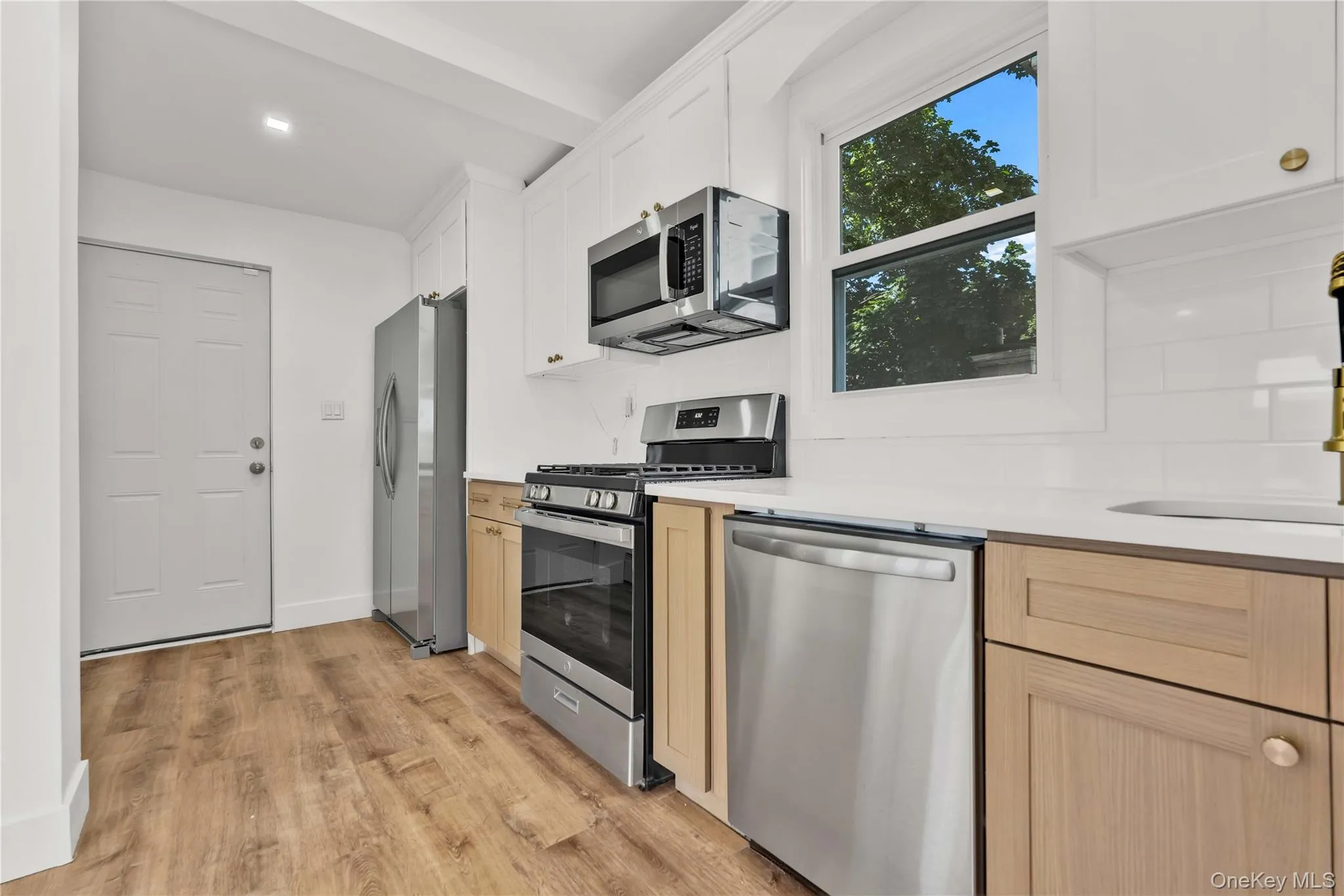 42 Satterie Avenue, Hempstead, NY, 3 Bedrooms Bedrooms, 6 Rooms Rooms,2 BathroomsBathrooms,Residential,For Rent,Satterie,0,1031118 42 Satterie Avenue, Hempstead, NY, 3 Bedrooms Bedrooms, 6 Rooms Rooms,2 BathroomsBathrooms,Residential,For Rent,Satterie,0,1031118