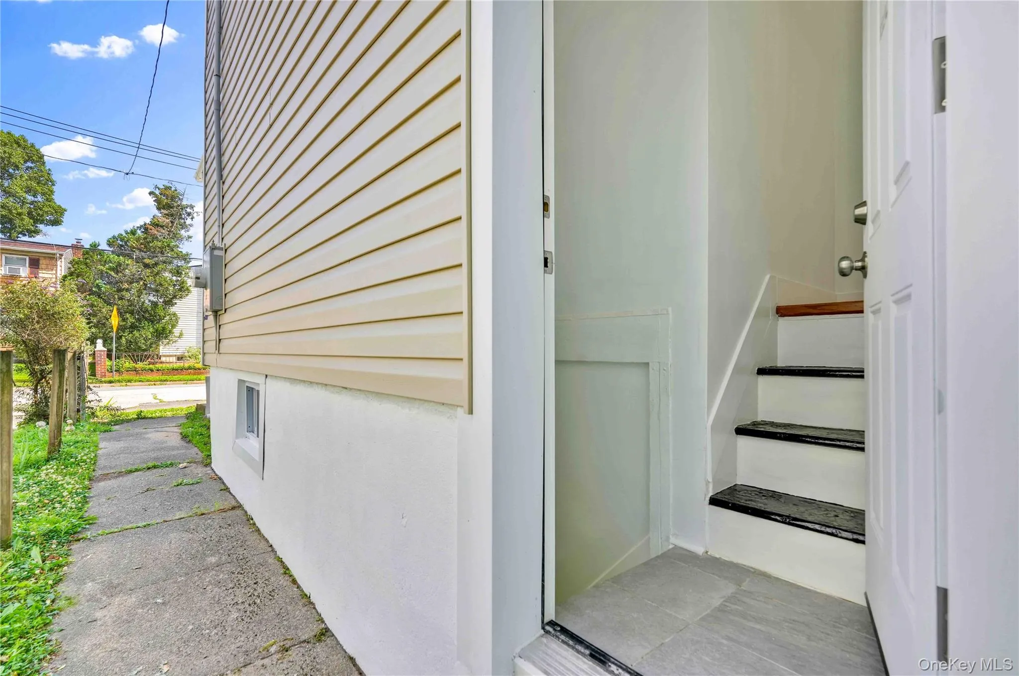 42 Satterie Avenue, Hempstead, NY, 3 Bedrooms Bedrooms, 6 Rooms Rooms,2 BathroomsBathrooms,Residential,For Rent,Satterie,0,1031118 42 Satterie Avenue, Hempstead, NY, 3 Bedrooms Bedrooms, 6 Rooms Rooms,2 BathroomsBathrooms,Residential,For Rent,Satterie,0,1031118