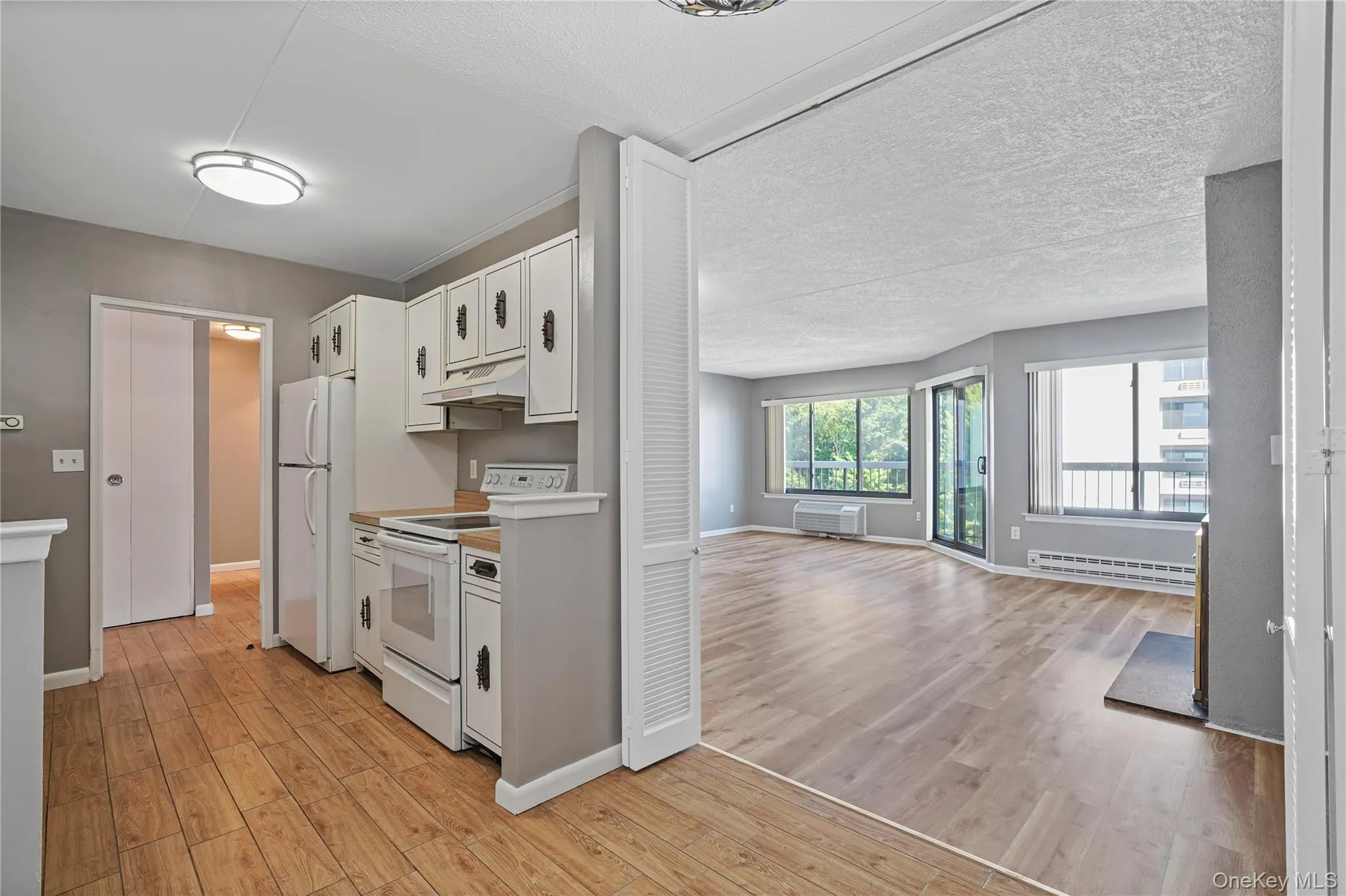 200 High Point, Greenburgh, NY, 1 Bedroom Bedrooms, 4 Rooms Rooms,1 BathroomBathrooms,Residential Lease,For Rent,High Point,0,1031119 200 High Point, Greenburgh, NY, 1 Bedroom Bedrooms, 4 Rooms Rooms,1 BathroomBathrooms,Residential Lease,For Rent,High Point,0,1031119