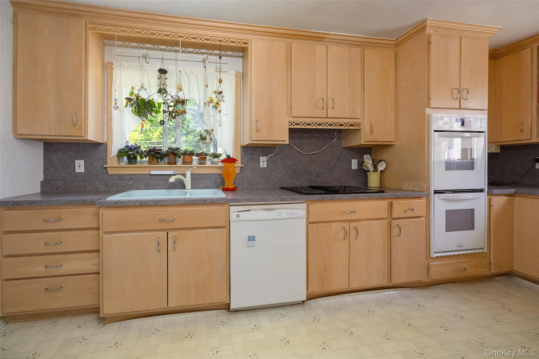 76 Phillips Street, Beacon, NY, 3 Bedrooms Bedrooms, 8 Rooms Rooms,2 BathroomsBathrooms,Residential,For Rent,Phillips,0,1031124 76 Phillips Street, Beacon, NY, 3 Bedrooms Bedrooms, 8 Rooms Rooms,2 BathroomsBathrooms,Residential,For Rent,Phillips,0,1031124