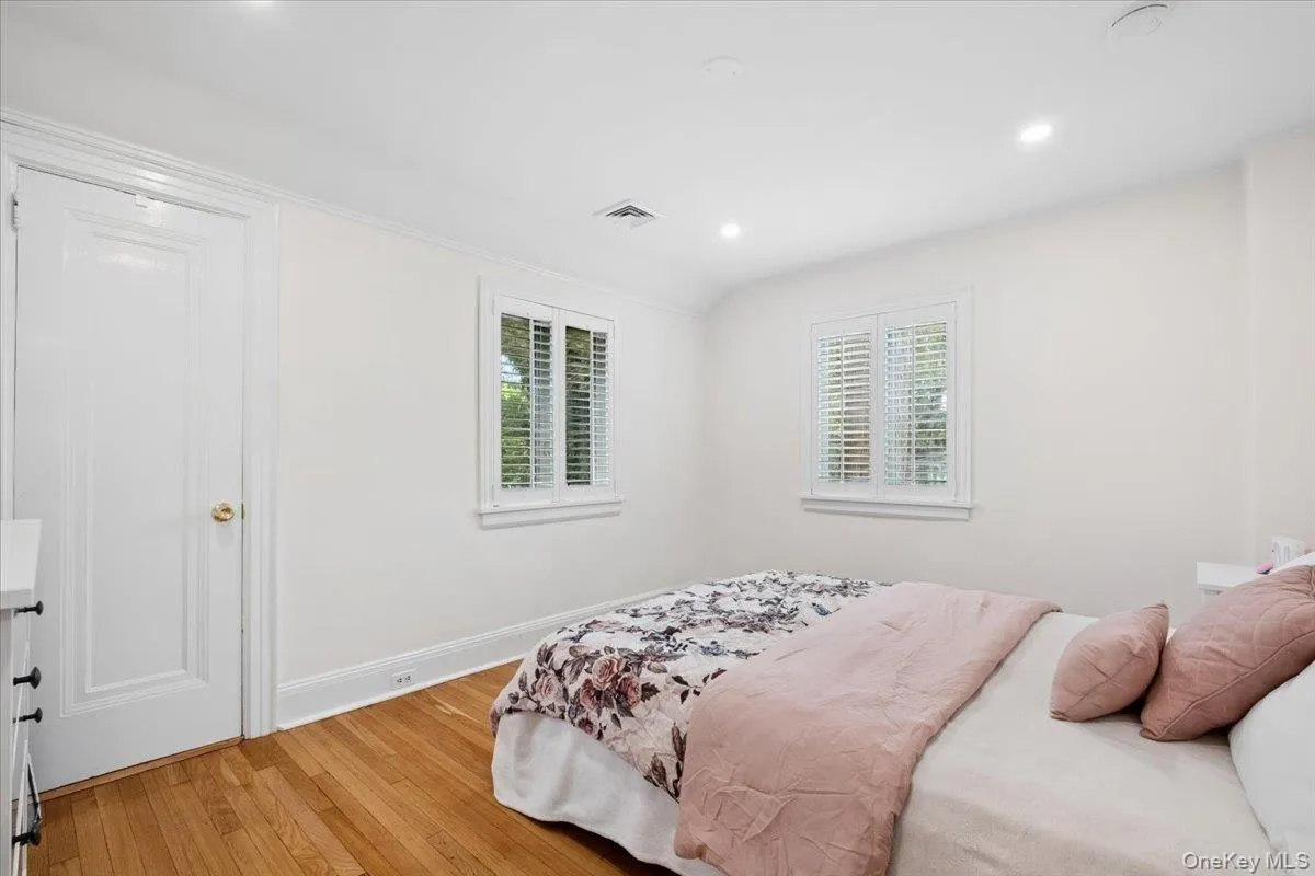 1187 Post Road, Scarsdale, NY, 4 Bedrooms Bedrooms, 9 Rooms Rooms,3 BathroomsBathrooms,Residential Lease,For Rent,Post,0,1031129 1187 Post Road, Scarsdale, NY, 4 Bedrooms Bedrooms, 9 Rooms Rooms,3 BathroomsBathrooms,Residential Lease,For Rent,Post,0,1031129
