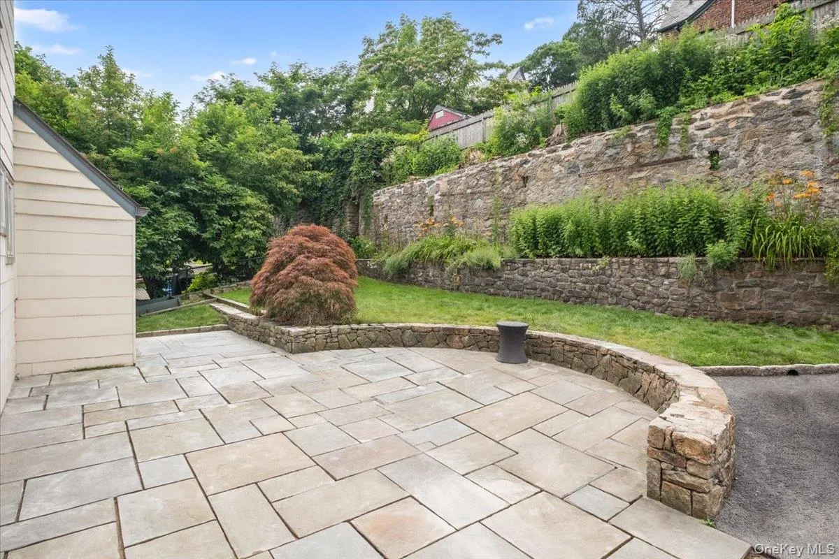 1187 Post Road, Scarsdale, NY, 4 Bedrooms Bedrooms, 9 Rooms Rooms,3 BathroomsBathrooms,Residential Lease,For Rent,Post,0,1031129 1187 Post Road, Scarsdale, NY, 4 Bedrooms Bedrooms, 9 Rooms Rooms,3 BathroomsBathrooms,Residential Lease,For Rent,Post,0,1031129