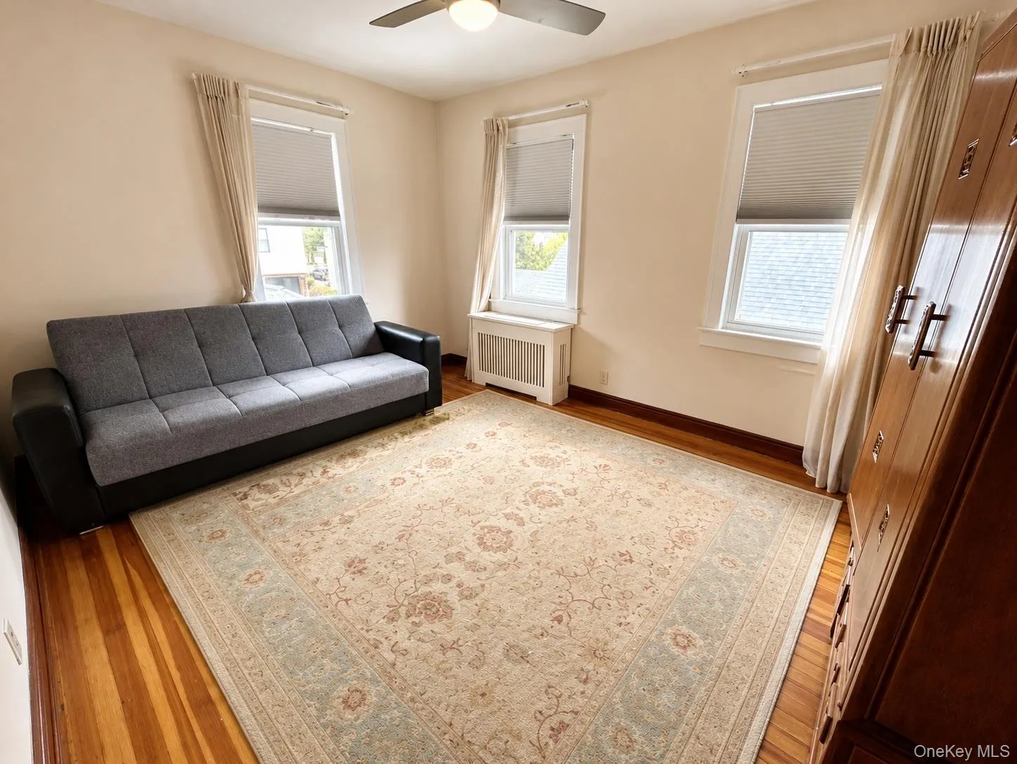 526 Beach 132nd Street, New York, NY, 3 Bedrooms Bedrooms, 9 Rooms Rooms,2 BathroomsBathrooms,Residential,For Rent,Beach 132nd,0,1031132 526 Beach 132nd Street, New York, NY, 3 Bedrooms Bedrooms, 9 Rooms Rooms,2 BathroomsBathrooms,Residential,For Rent,Beach 132nd,0,1031132