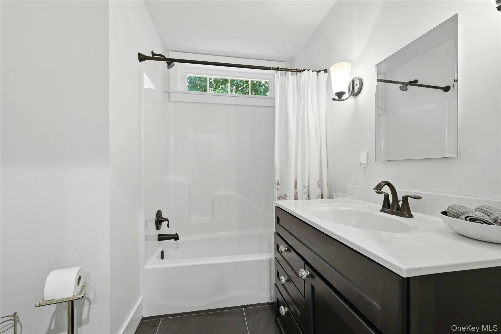 13595 Soundview Avenue, Southold, NY, 3 Bedrooms Bedrooms, 7 Rooms Rooms,2 BathroomsBathrooms,Residential Lease,For Rent,Soundview,0,1031133 13595 Soundview Avenue, Southold, NY, 3 Bedrooms Bedrooms, 7 Rooms Rooms,2 BathroomsBathrooms,Residential Lease,For Rent,Soundview,0,1031133