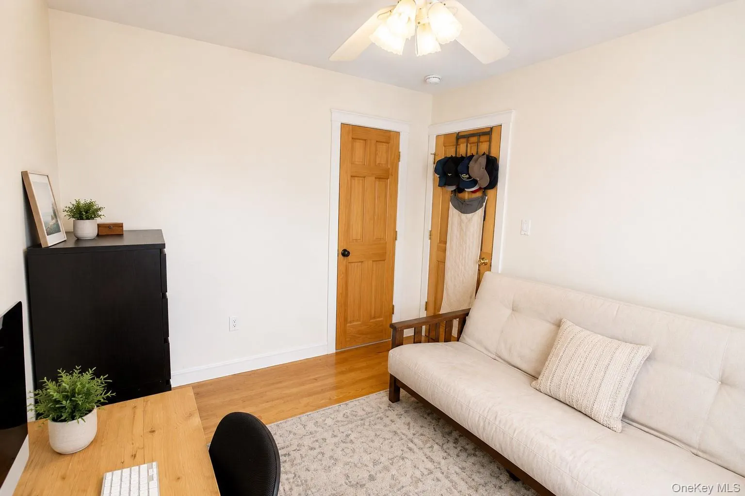 649 Park Avenue, Long Beach, NY, 2 Bedrooms Bedrooms, 6 Rooms Rooms,1 BathroomBathrooms,Residential Lease,For Rent,Park,0,1031139 649 Park Avenue, Long Beach, NY, 2 Bedrooms Bedrooms, 6 Rooms Rooms,1 BathroomBathrooms,Residential Lease,For Rent,Park,0,1031139